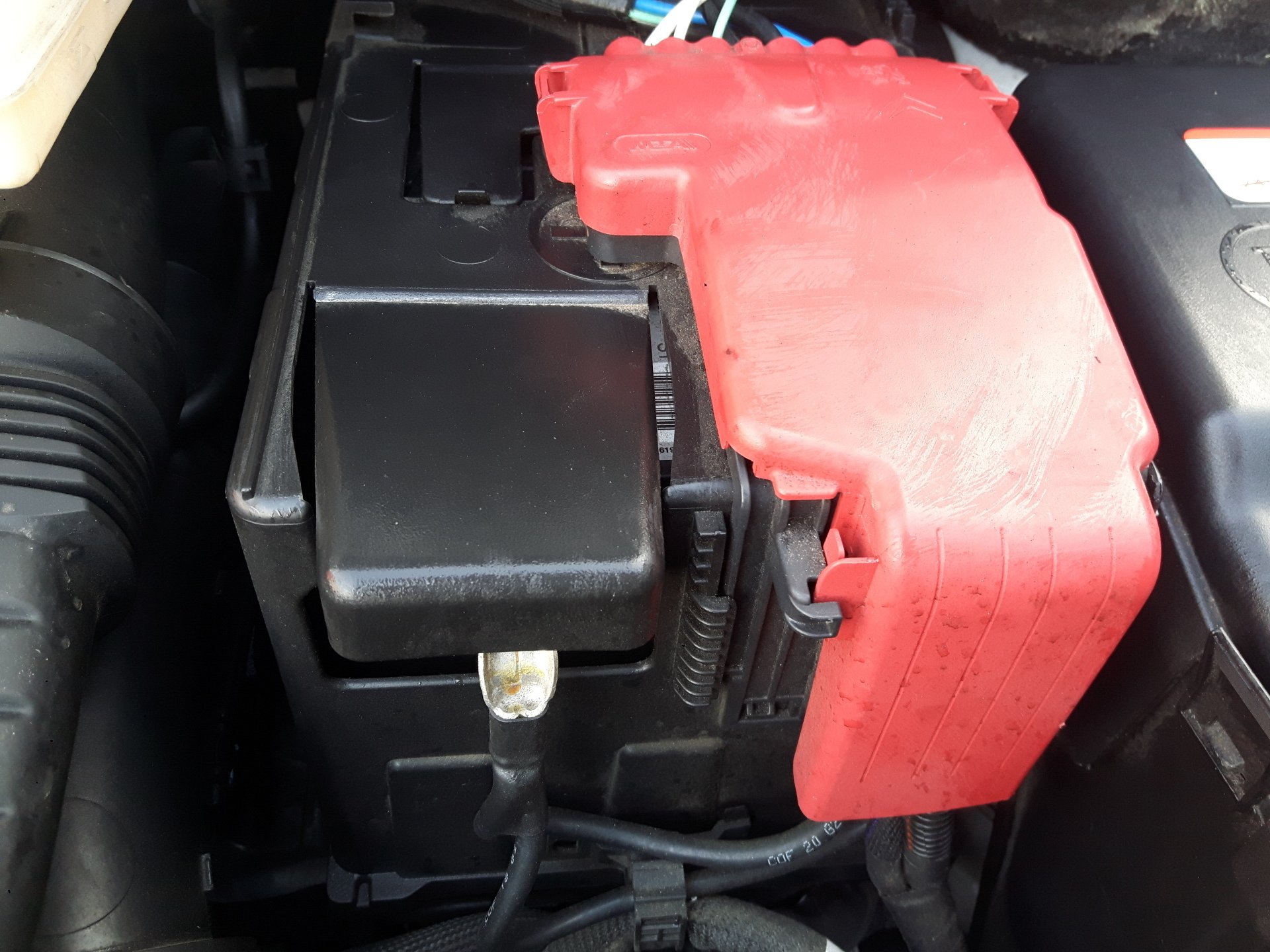 Die Autobatterie wechseln - Eine Anleitung in fünf Schritten