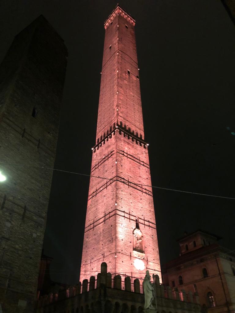 The leaning tower of..Bologna?