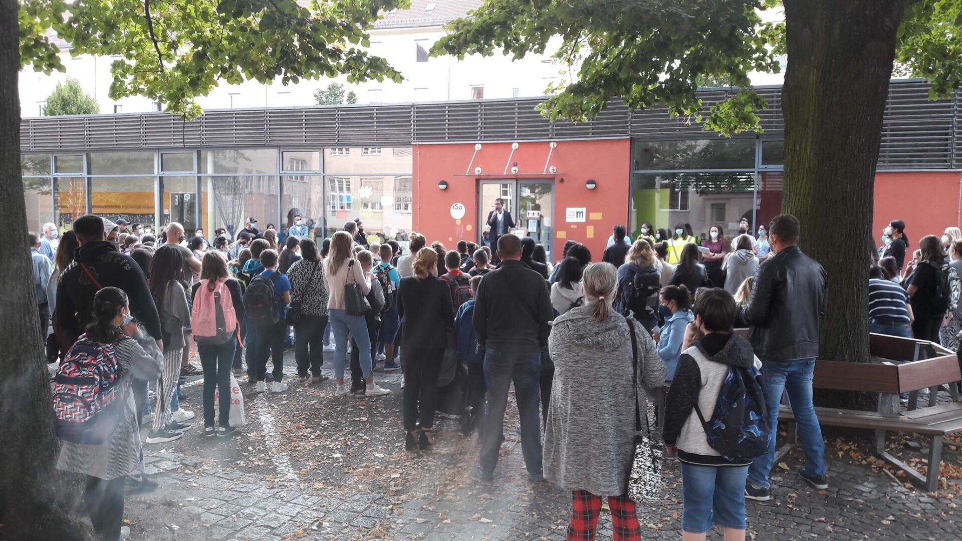 Begr ung Der Neuen F nftkl ssler Am Ersten Schultag