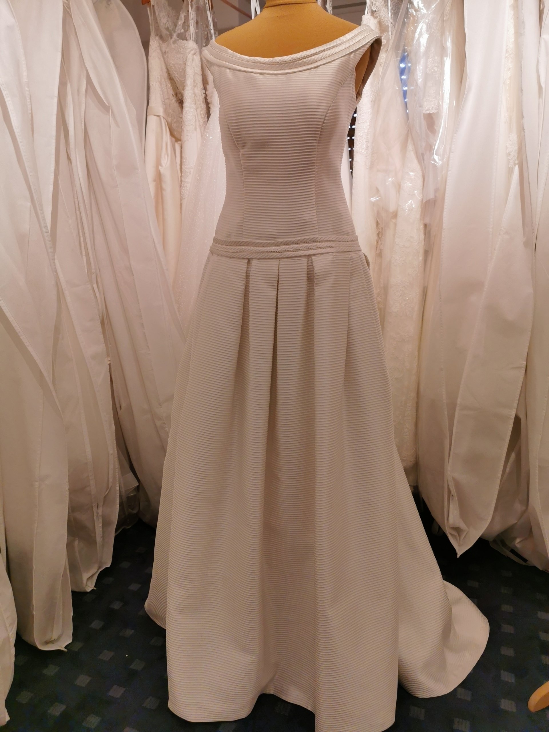 Unsere Second Hand Brautkleider