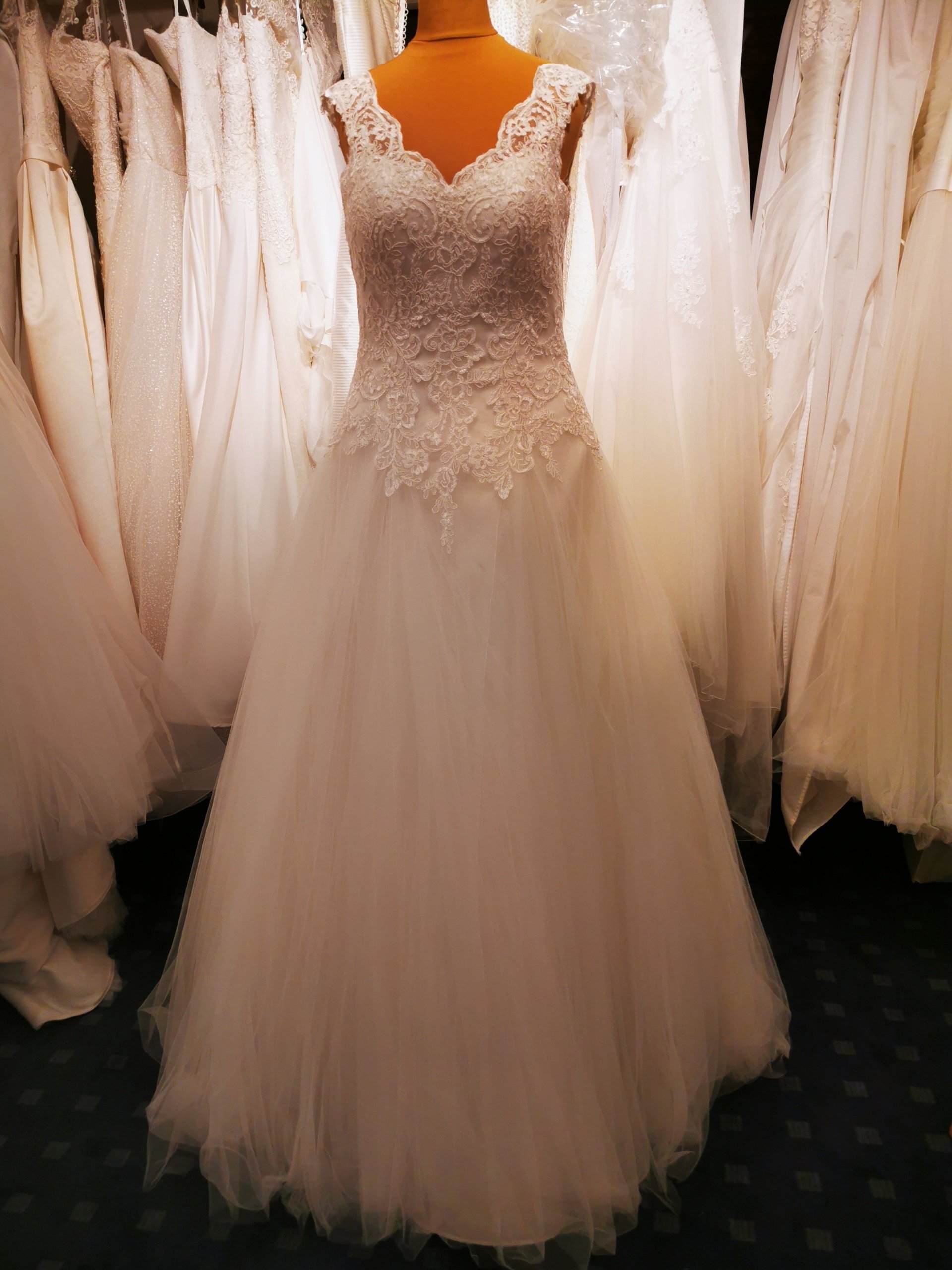 Unsere Second Hand Brautkleider