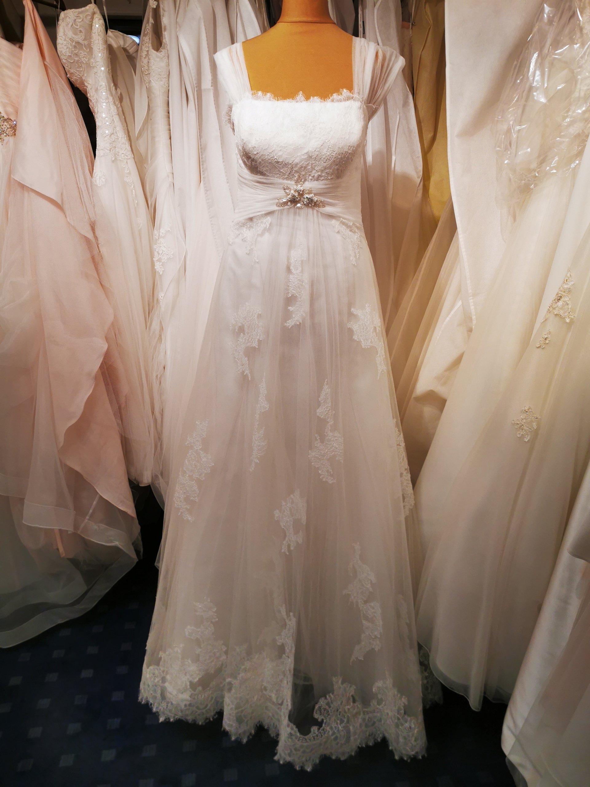 Unsere Second Hand Brautkleider