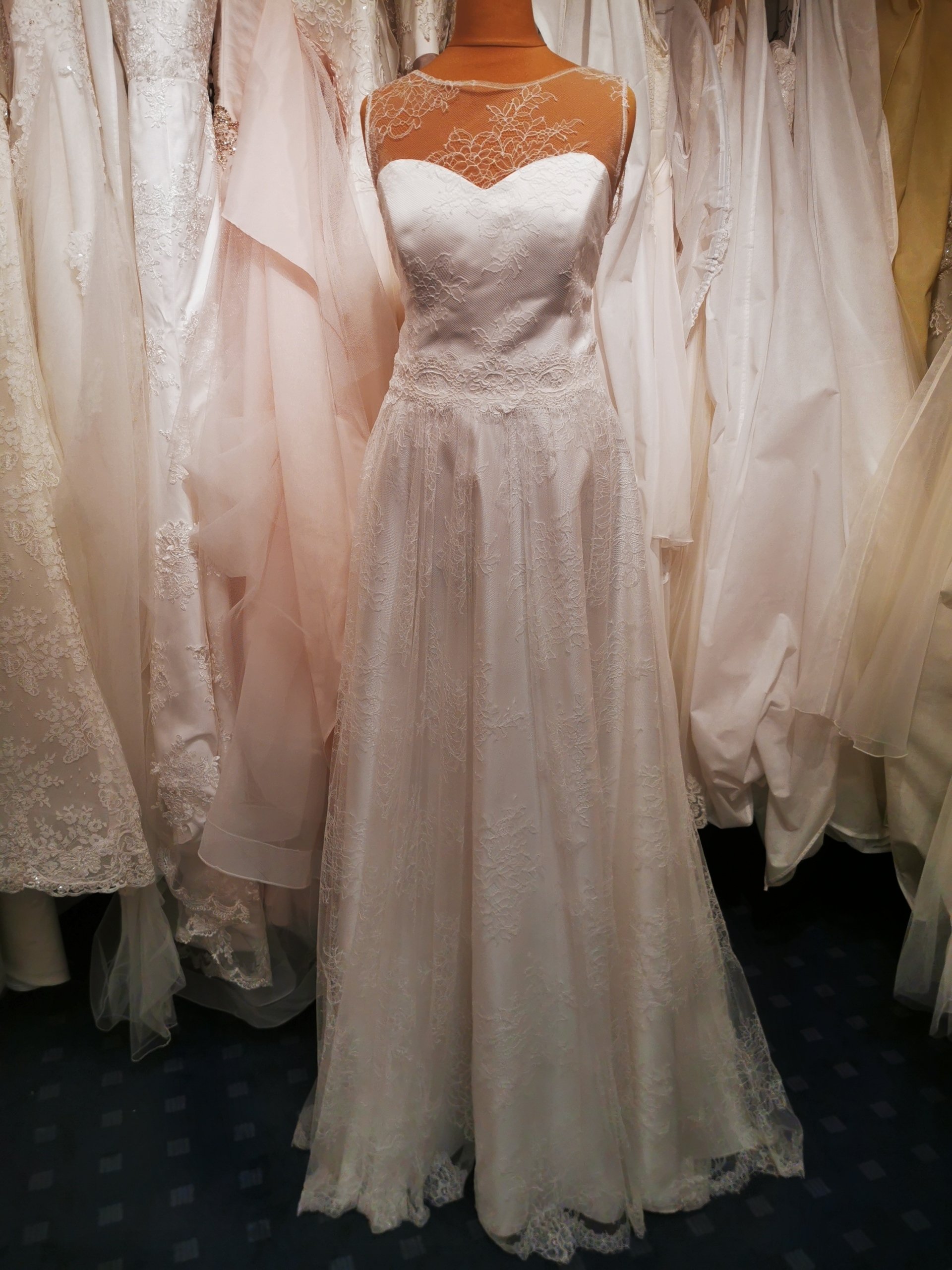 Unsere Second Hand Brautkleider