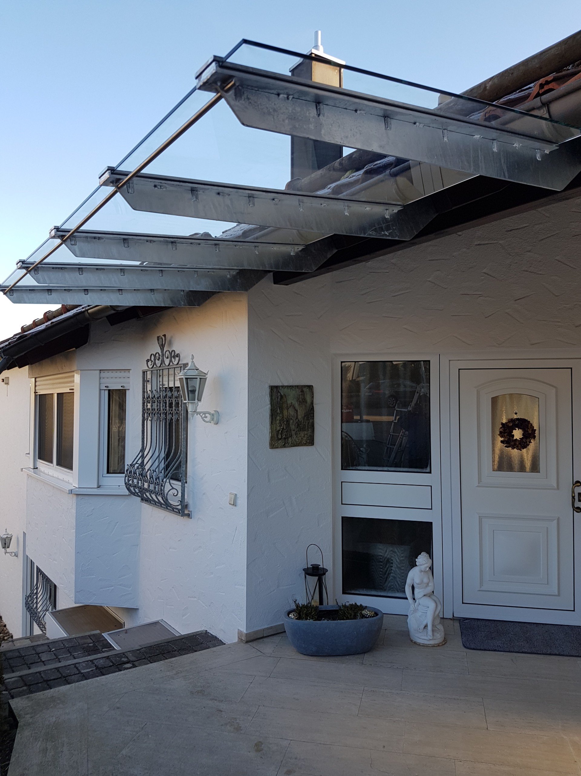 Überdachungen aus Stahl- oder Edelstahl