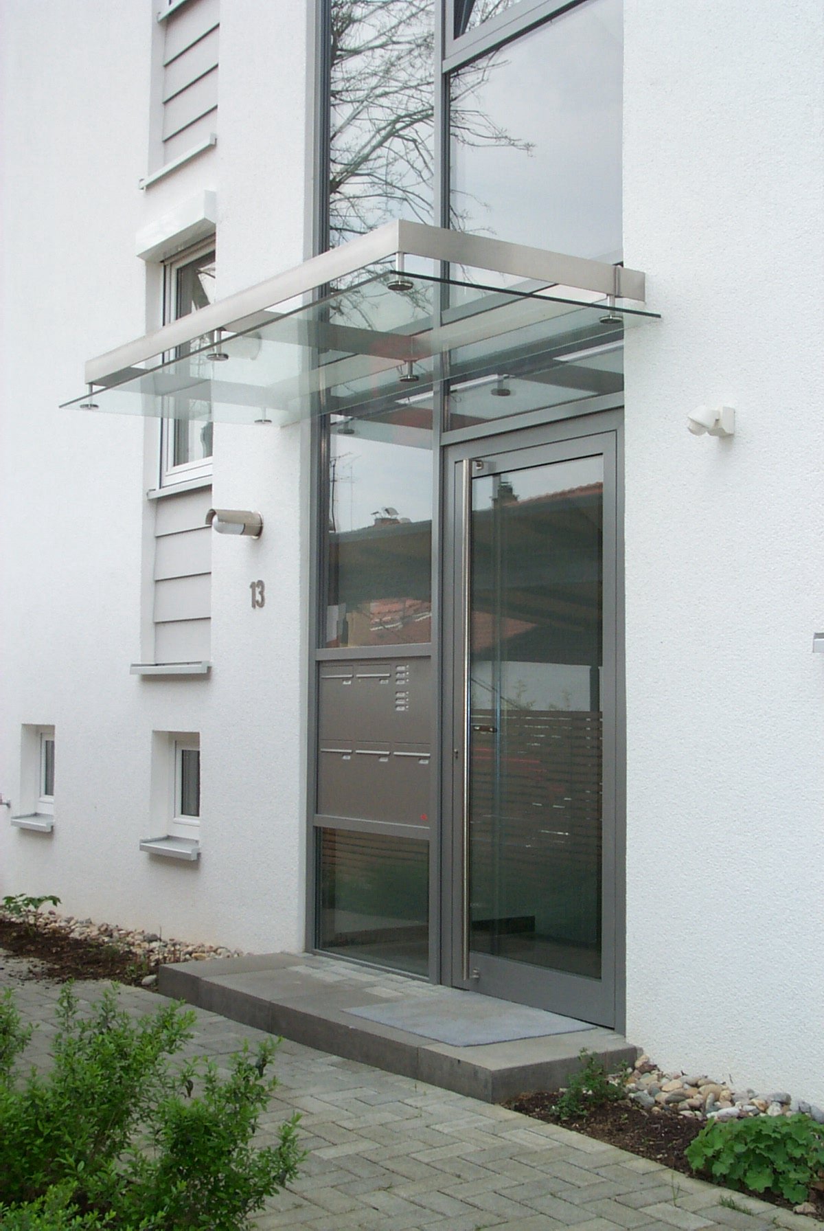 Überdachungen aus Stahl- oder Edelstahl