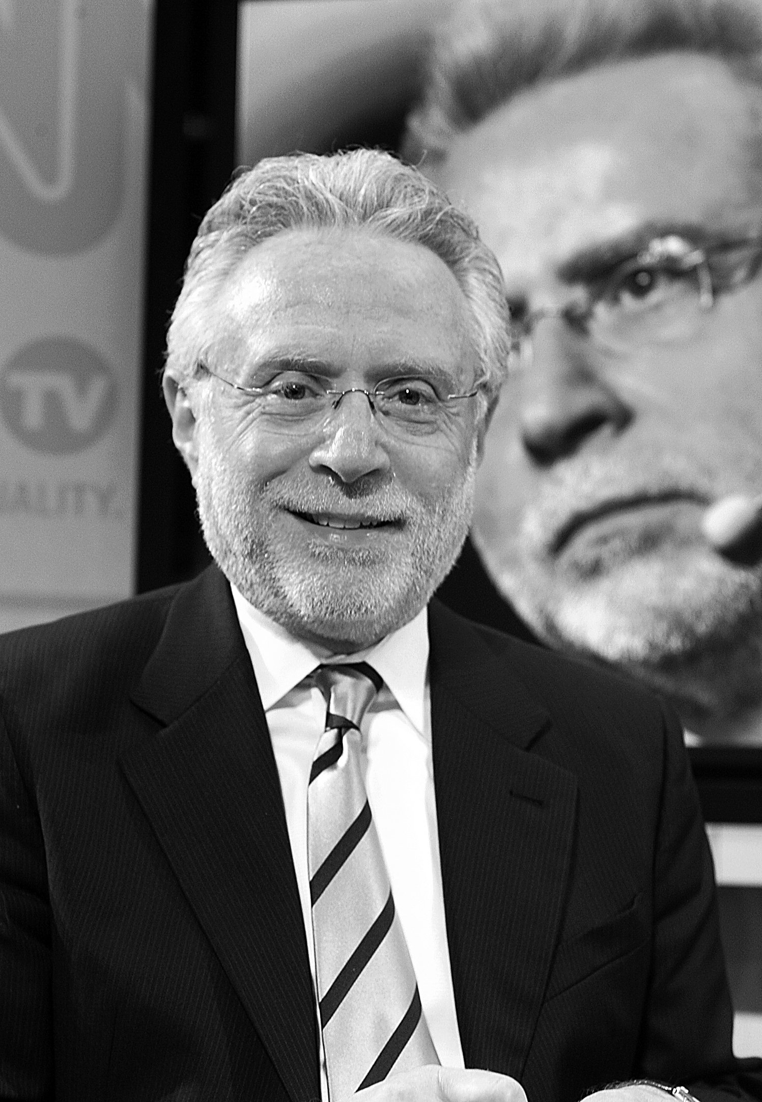 Wolf Blitzer Net Worth - 9uhlmo8