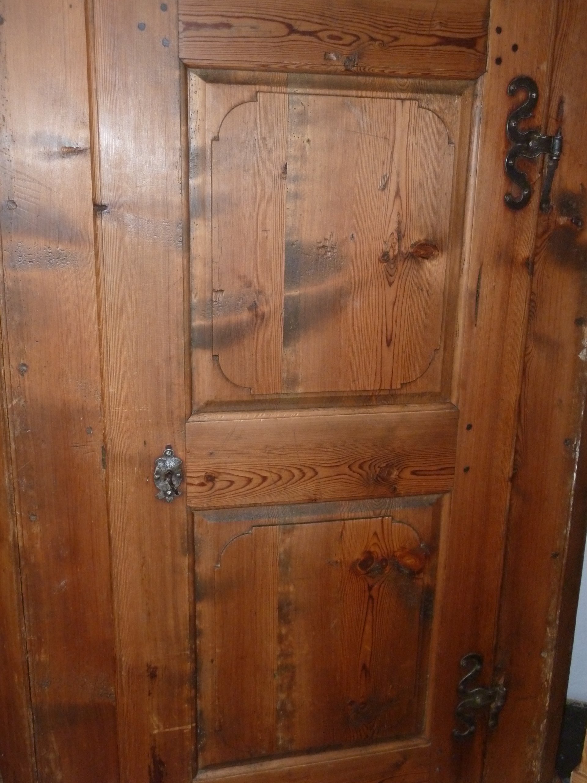 Antike Bauernschränke, antike Bauernkästen