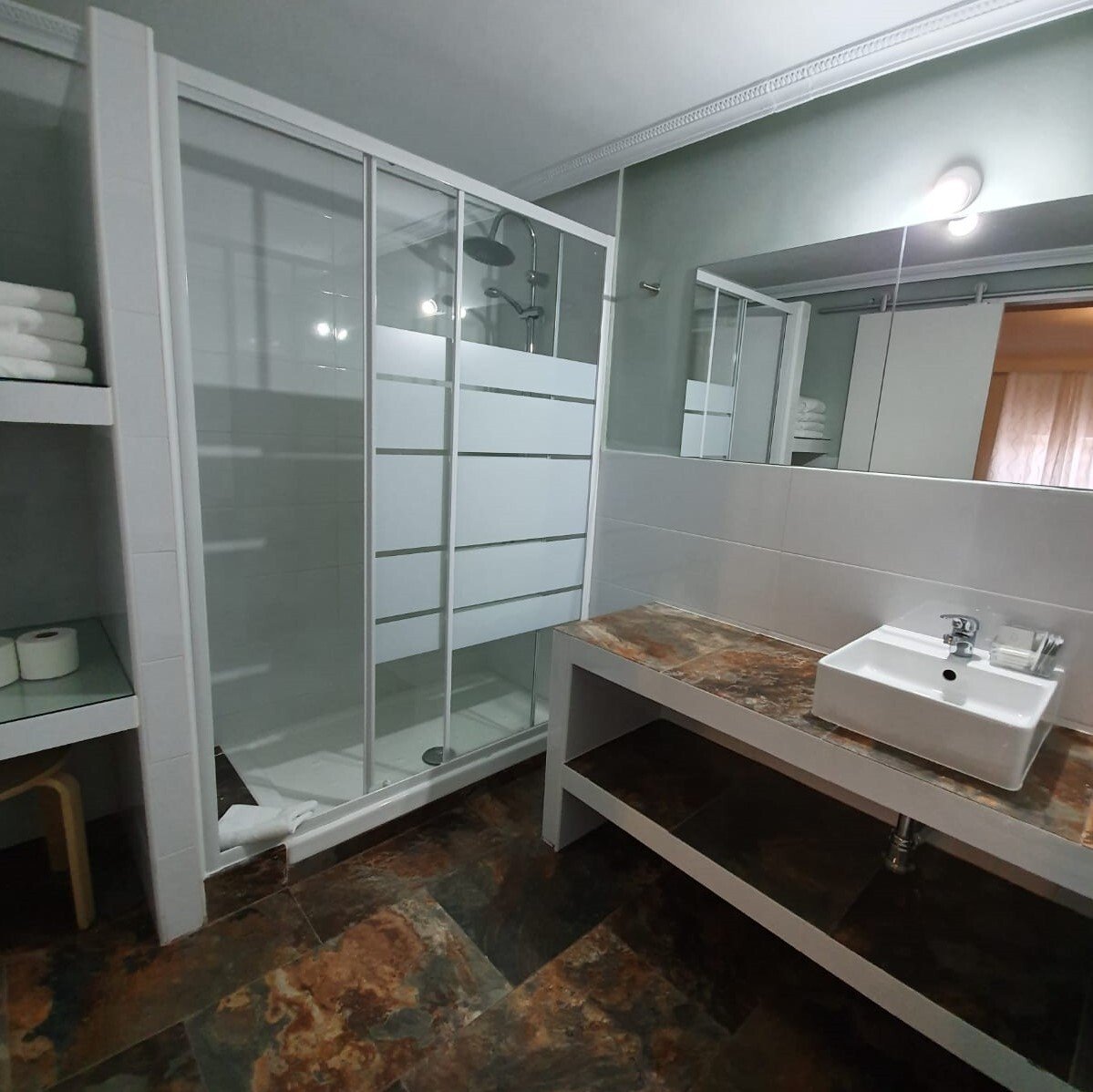 HOSTAL RIESCO GALERIA DE IMAGENES