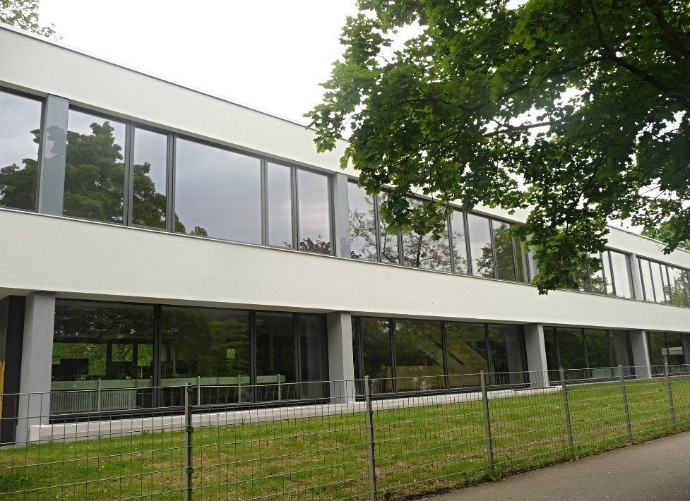 schwarz Fensterbau - Referenzen Holz-Alu Fenster