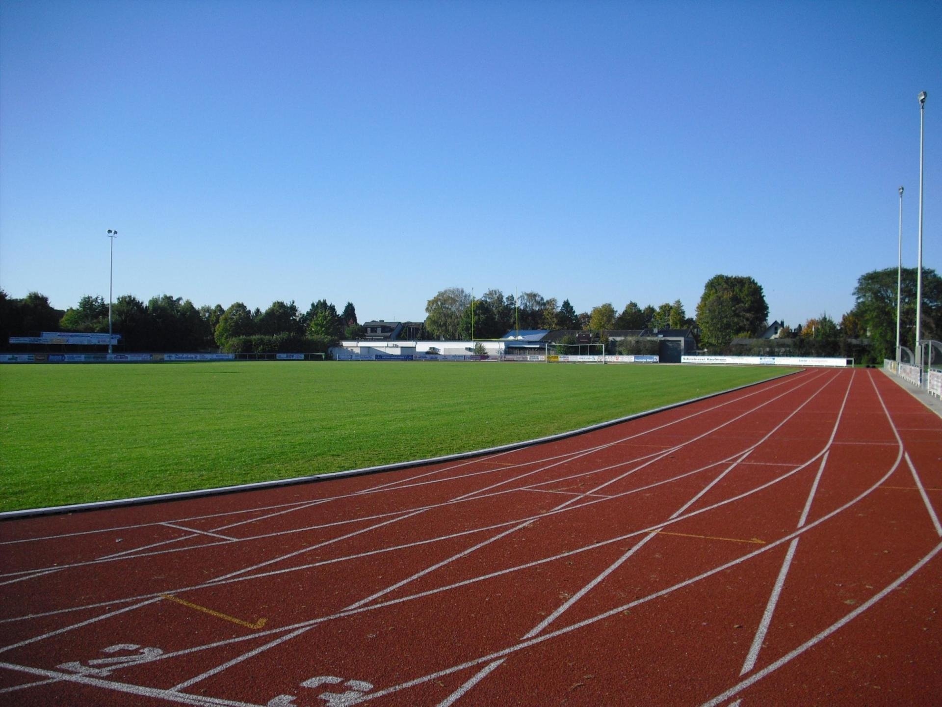 Sportanlage Jahnstadion // VFB 06 Langenfeld