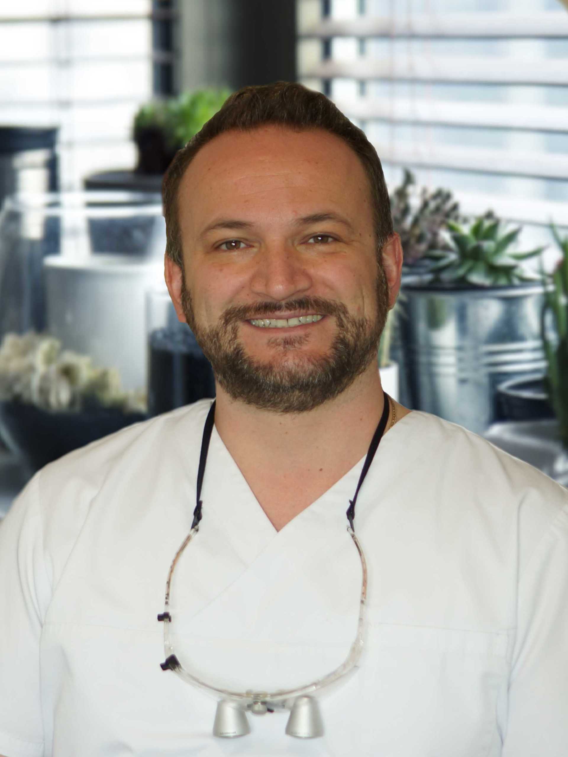 Ihre Zahnärzte in der Zahnarztpraxis Dr. Santoro