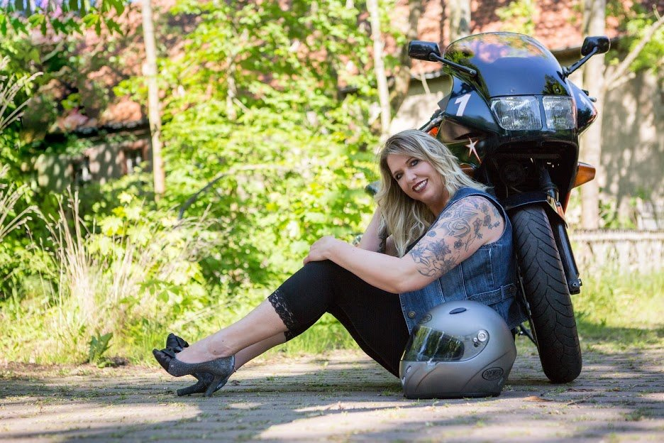 Motorradfahrerinnen kennenlernen
