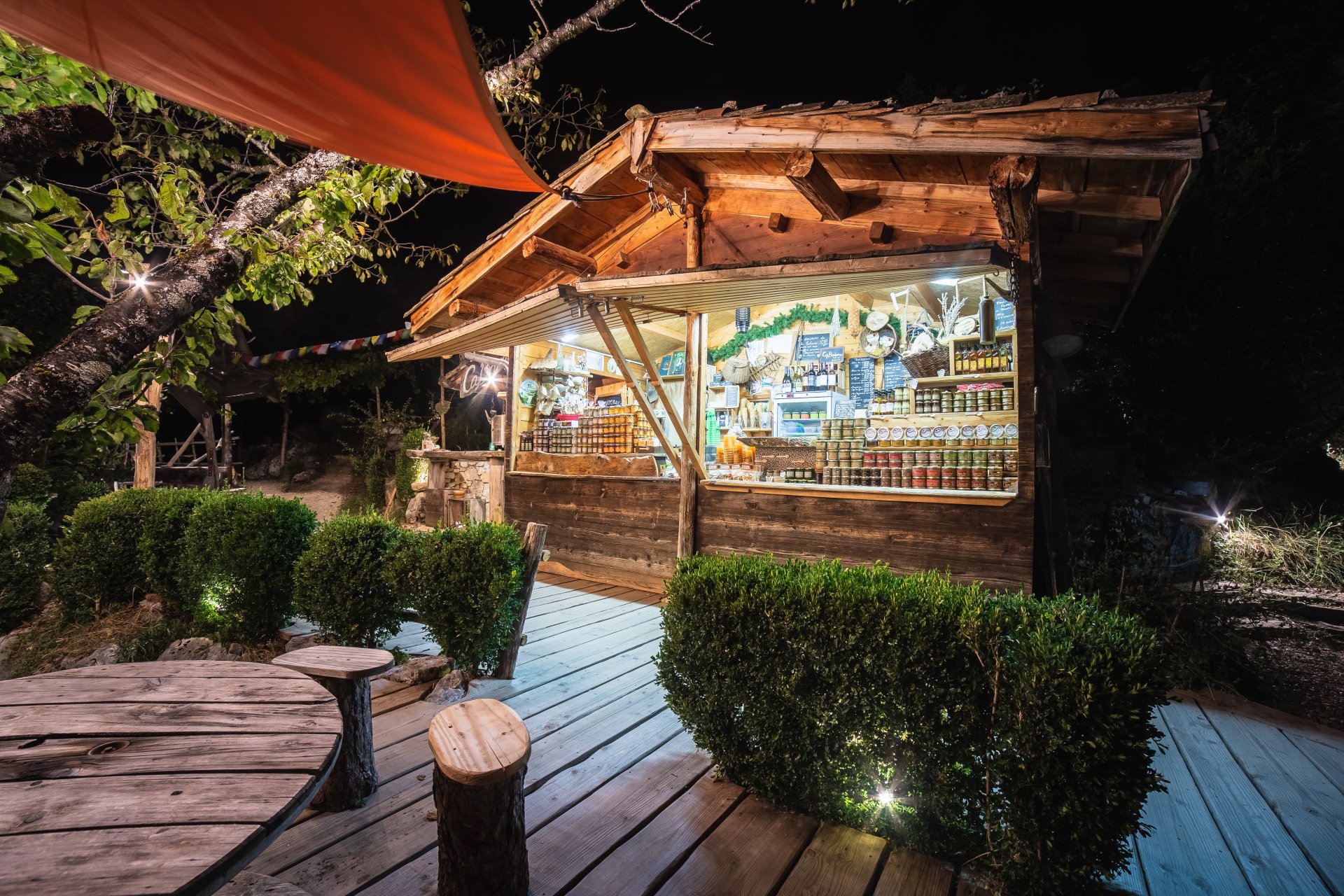 Cabane Café Et Les Gîtes Les Hauts De Choranche