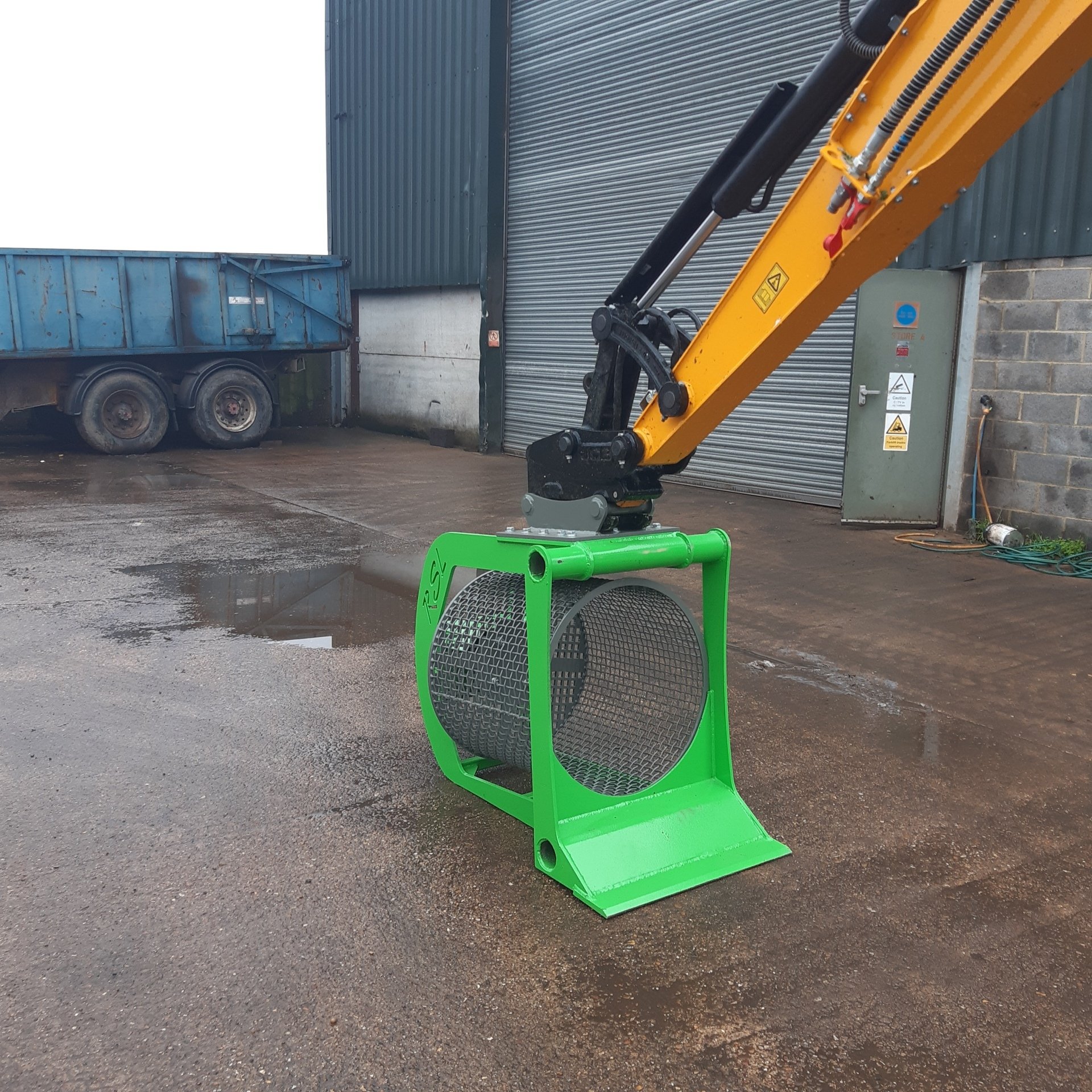 Wheel Loader Screen Box RSL Engineering Excavator Attachments - Hydraulic Rotary Screen
