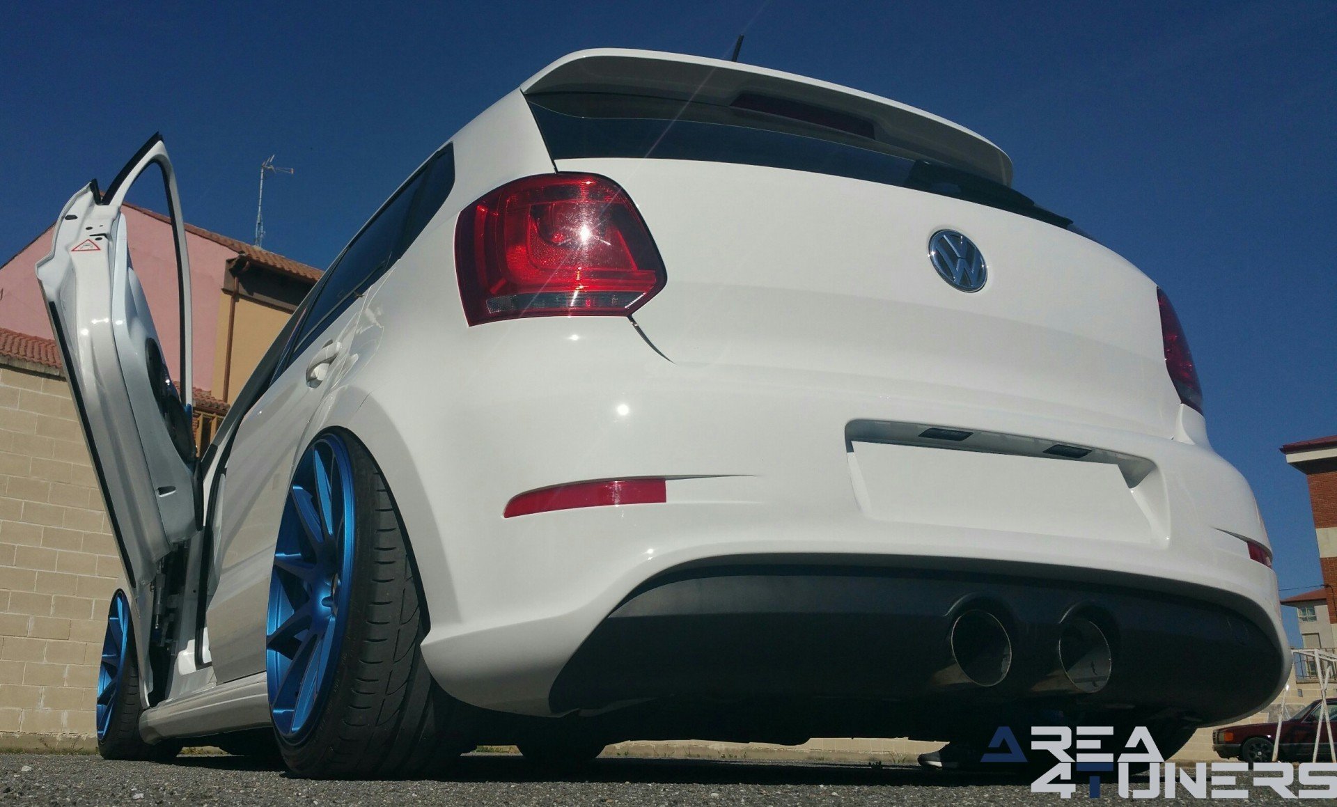 REPORTAJE COCHE TUNING AREA4TUNERS Vw Polo Frozen