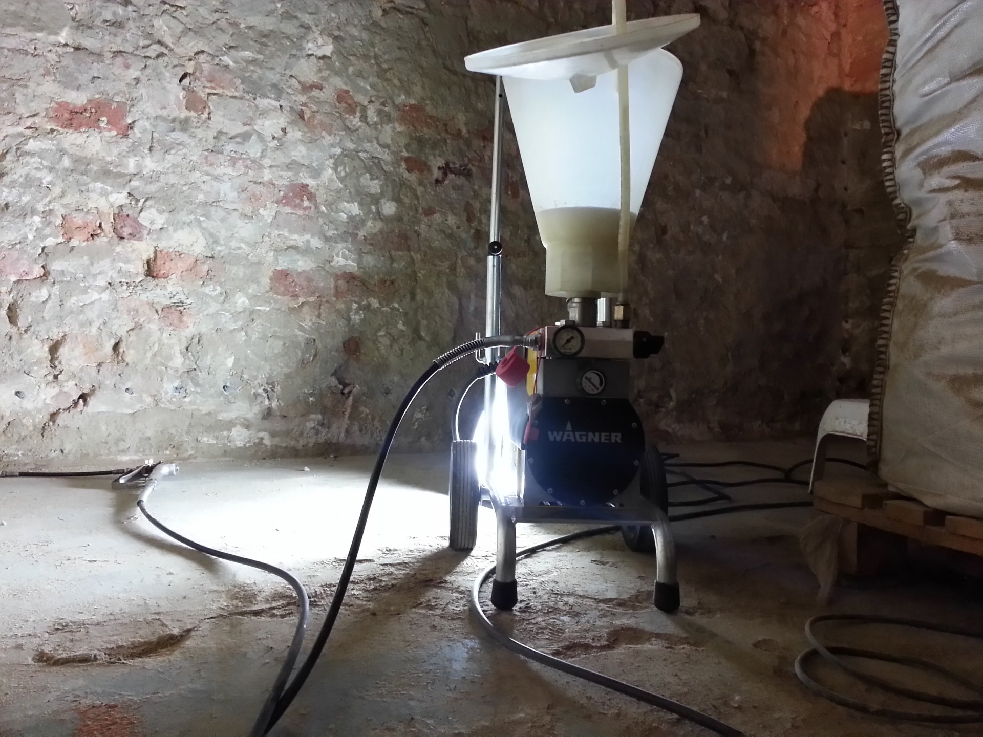 Kellersanierung, feuchte Wände abdichten Nürnberg