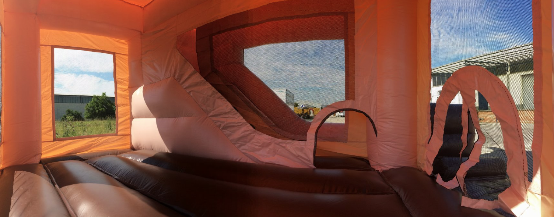 Hüpfburg / Springburg Hund mieten / leihen