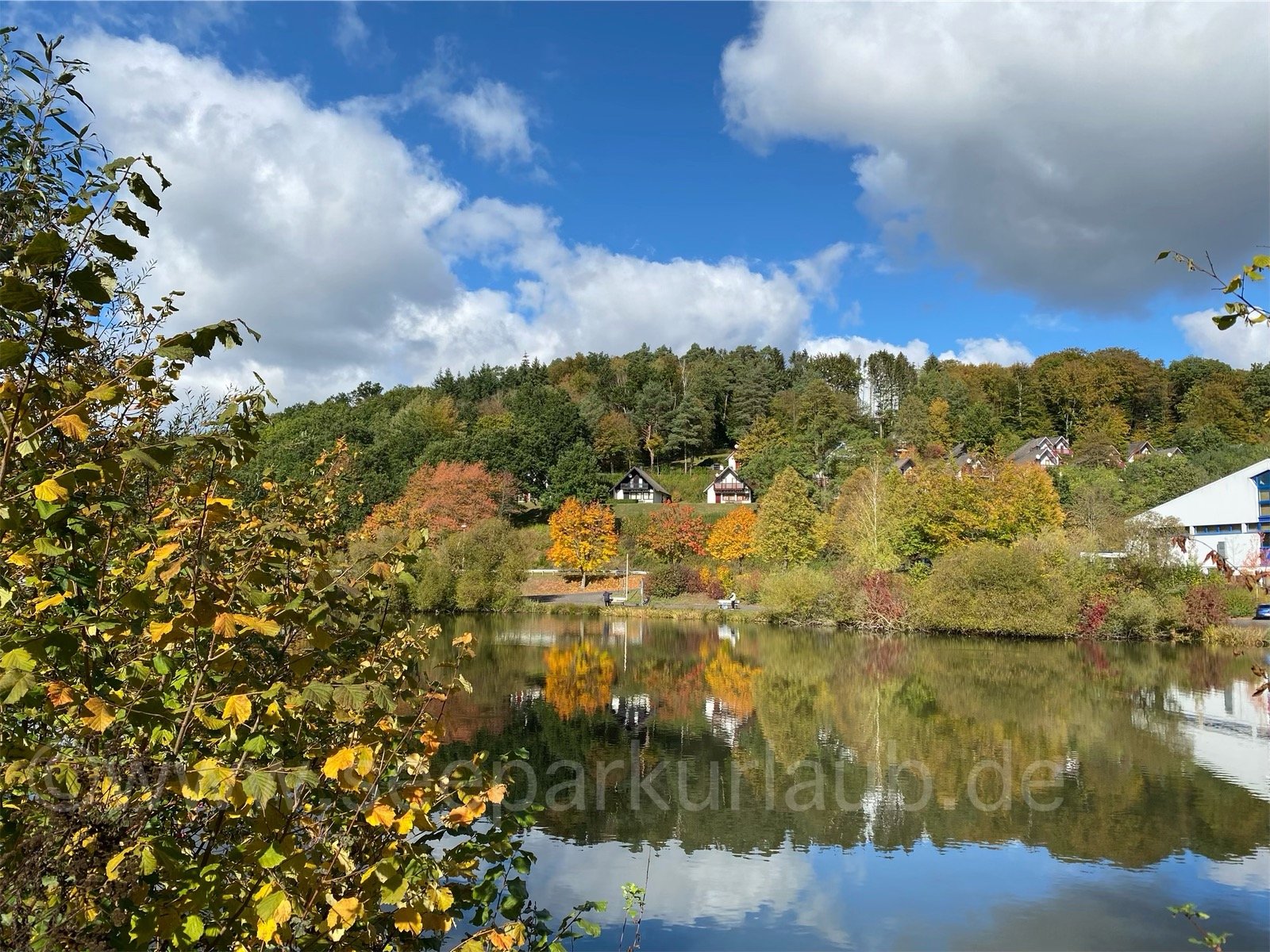 urlaub-am-see-ferienh-user-im-seepark-kirchheim-hessen
