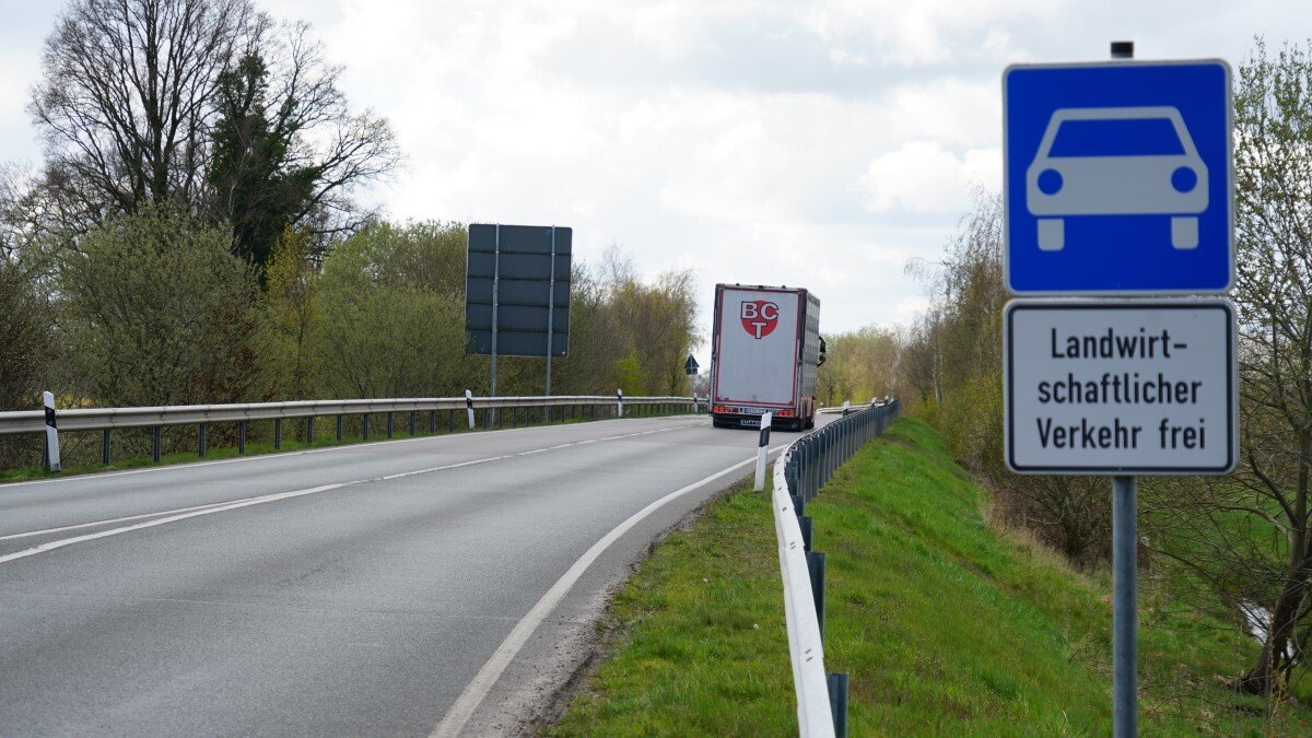 Verkehrszeichen-24