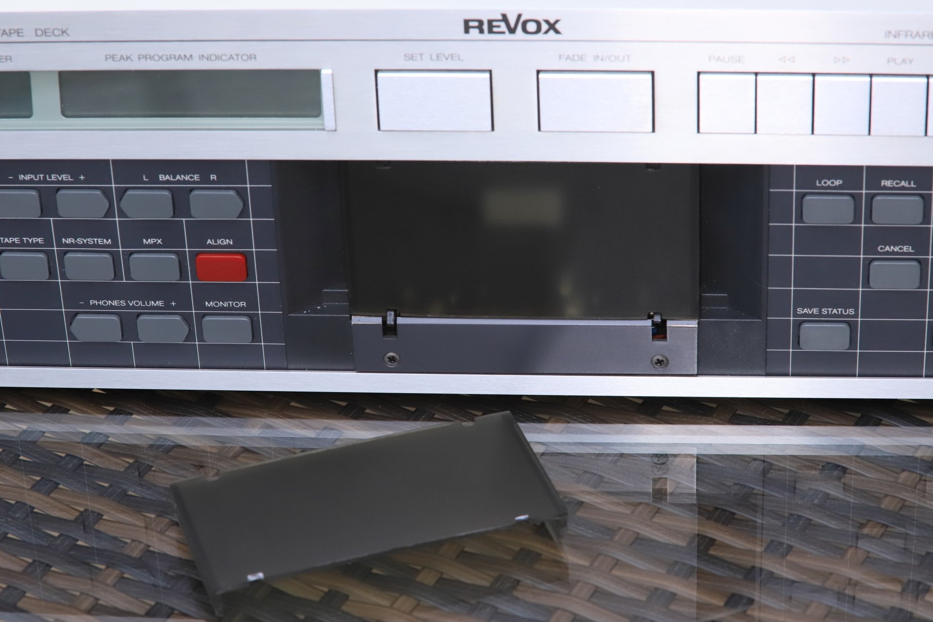 Revox, Studer cassette cover, Dustcover