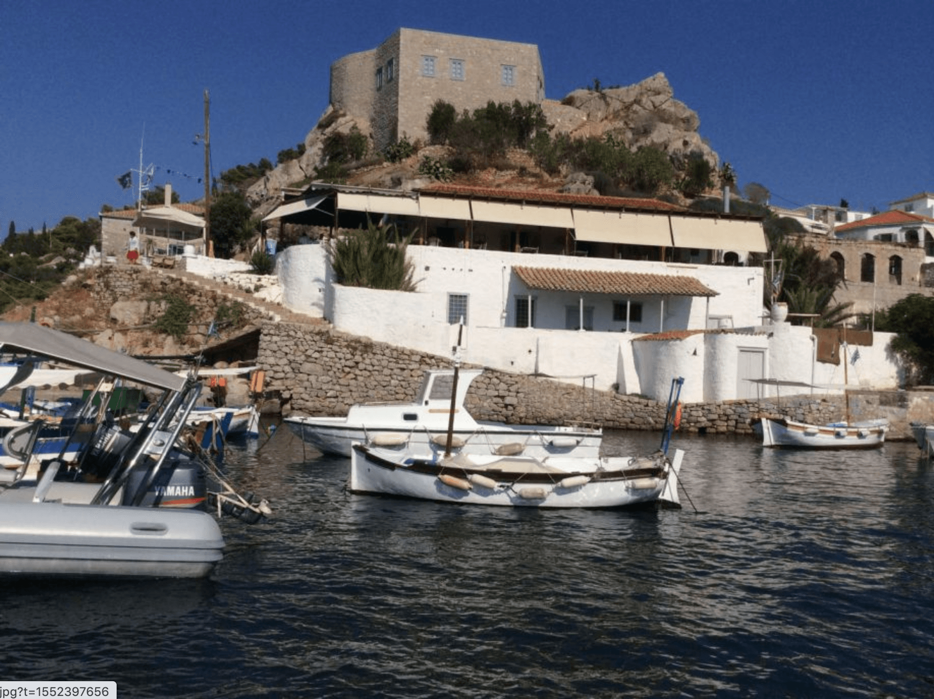 Kaminia Mylos Holiday houses to rent on Hydra Island Greece
