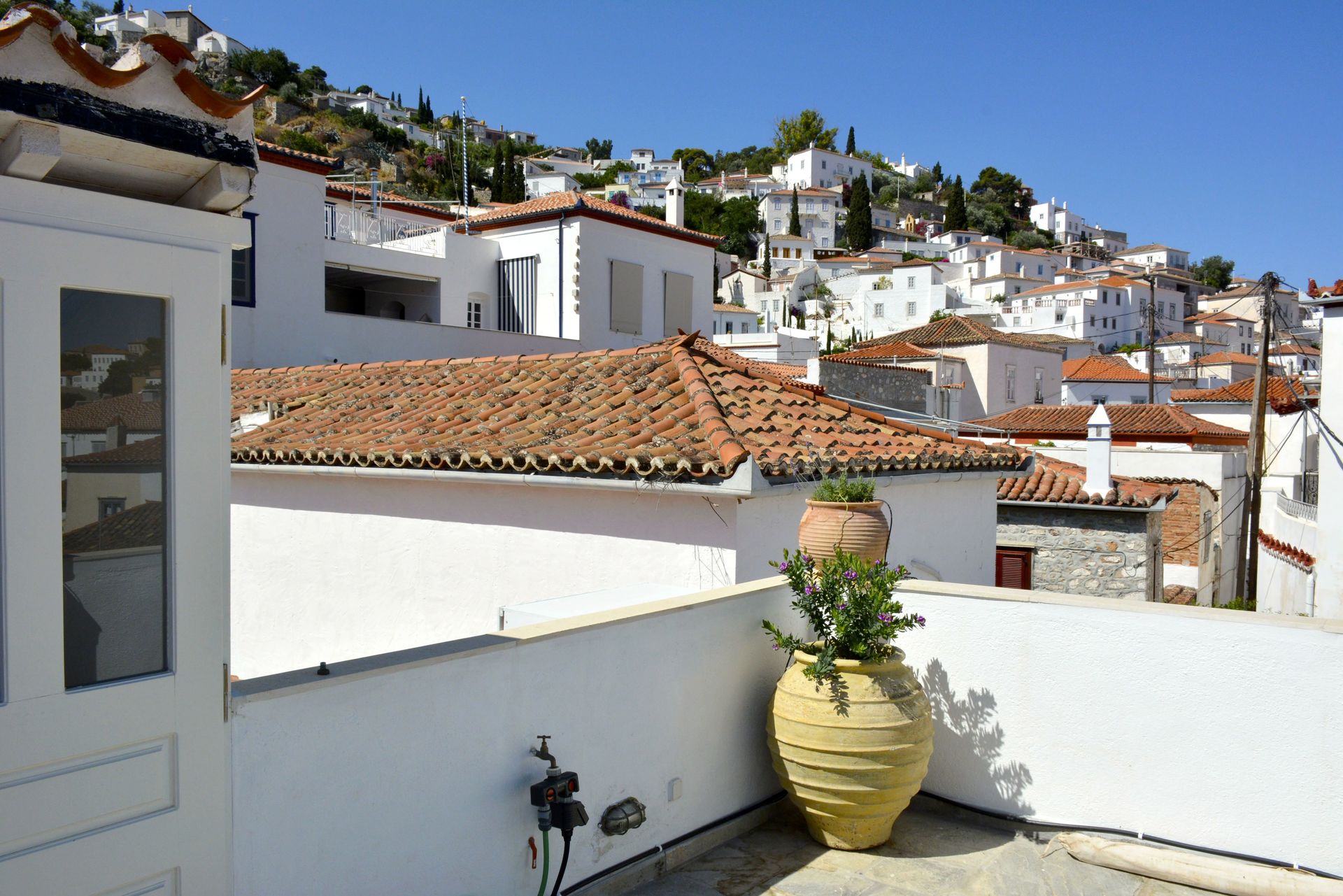 A Hydra House Holiday houses to rent on Hydra Island Greece