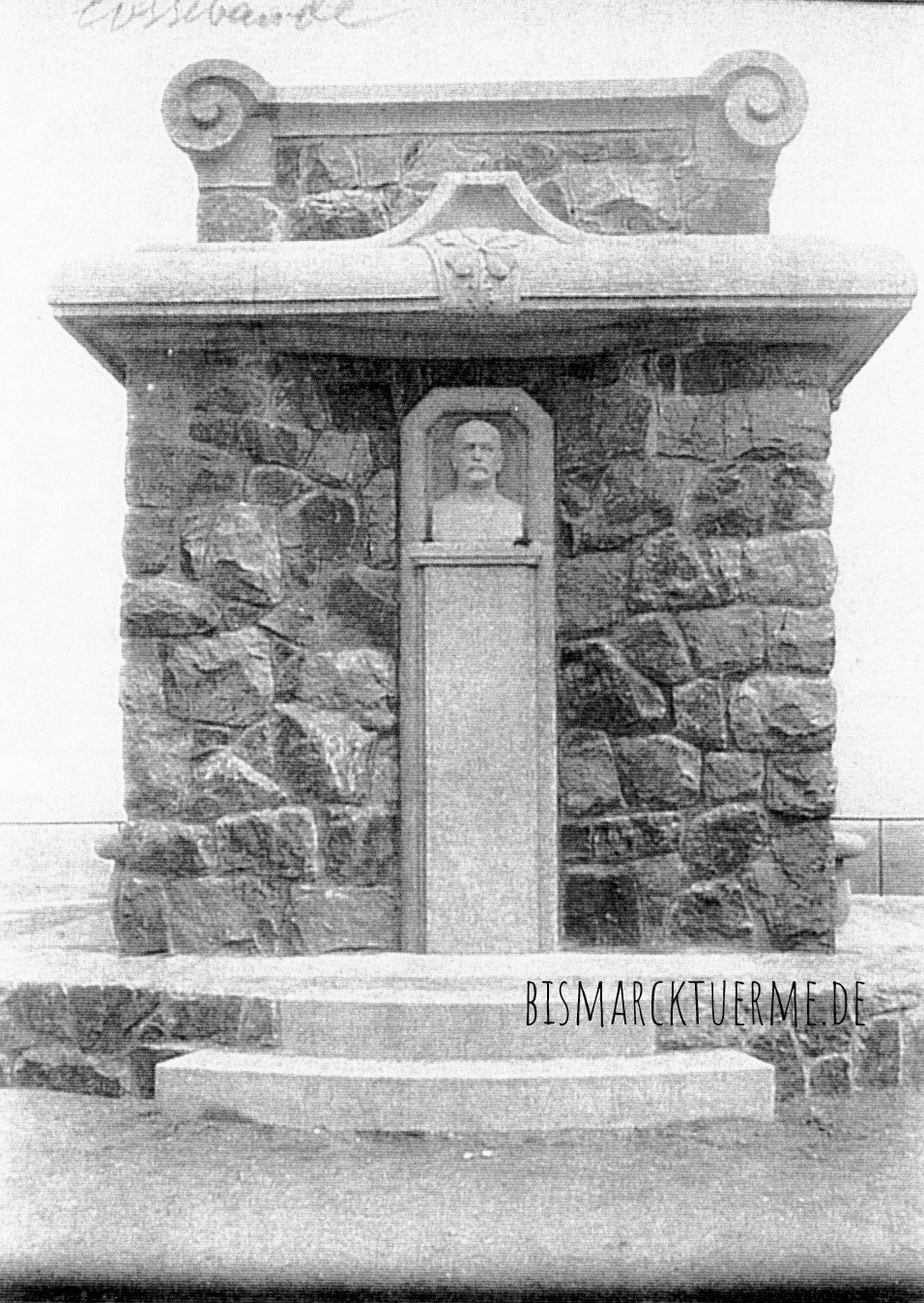 Der Bismarckturm in DresdenCossebaude