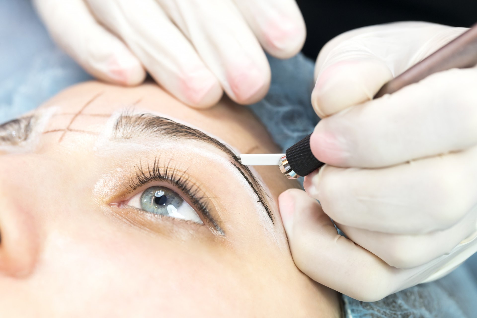 Microblading Ausbildung in der Kosmetikschule Alexandra Lange