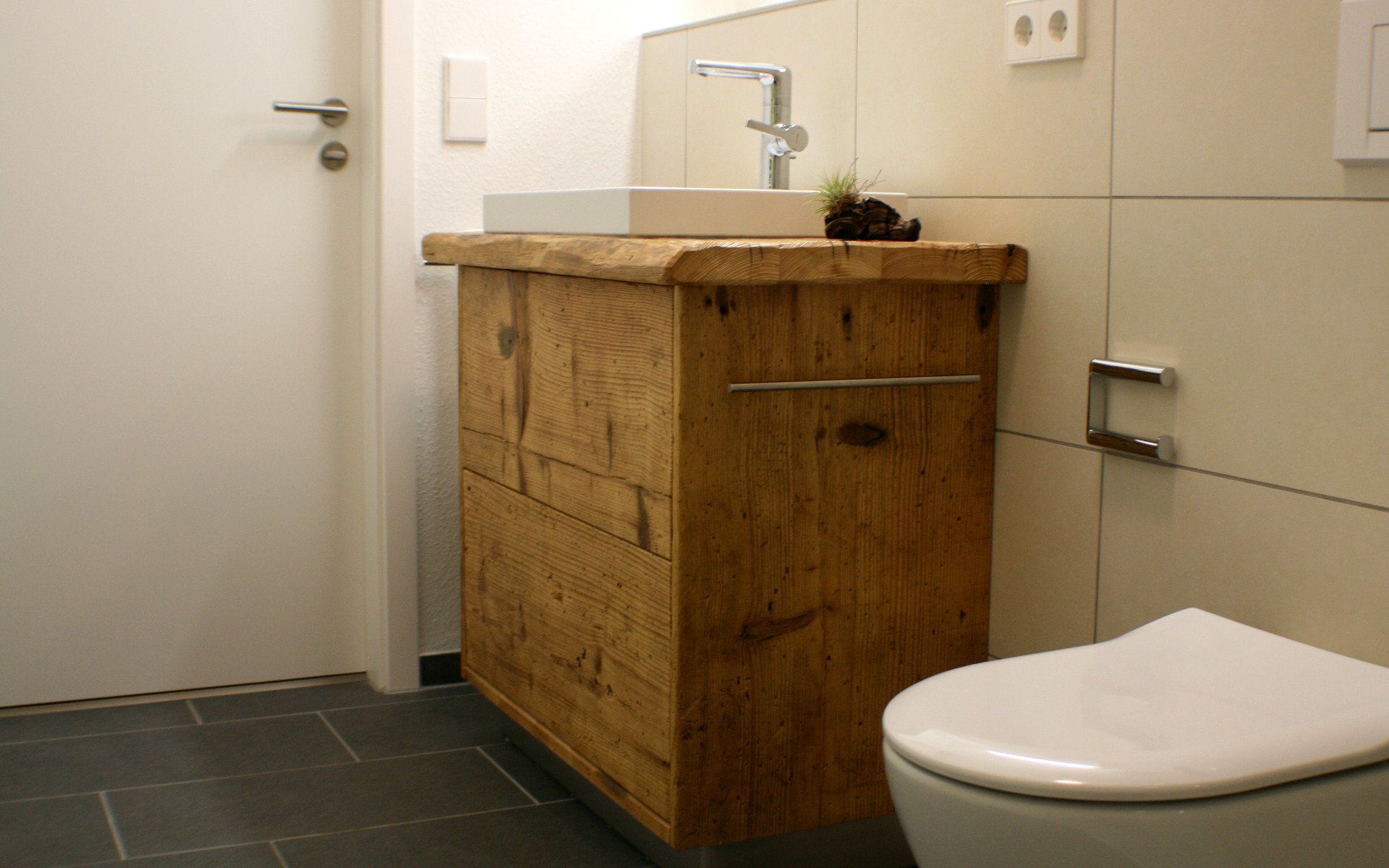 Unser Zubehör für Ihre Badmöbel aus Altholz | woodesign