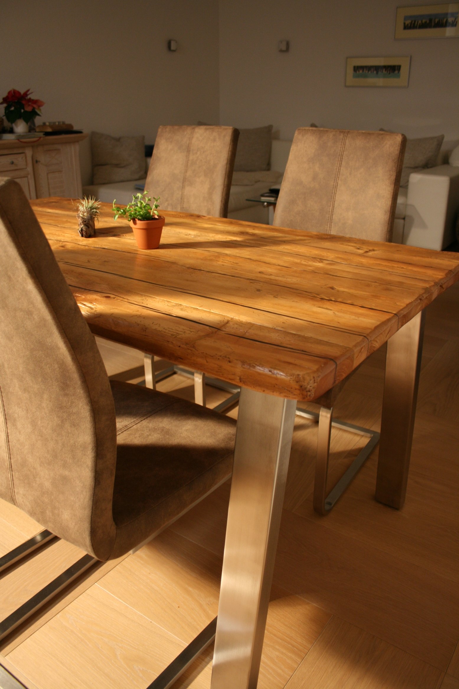 Esstisch Kontrast | Massivholzmöbel aus Altholz von woodesign