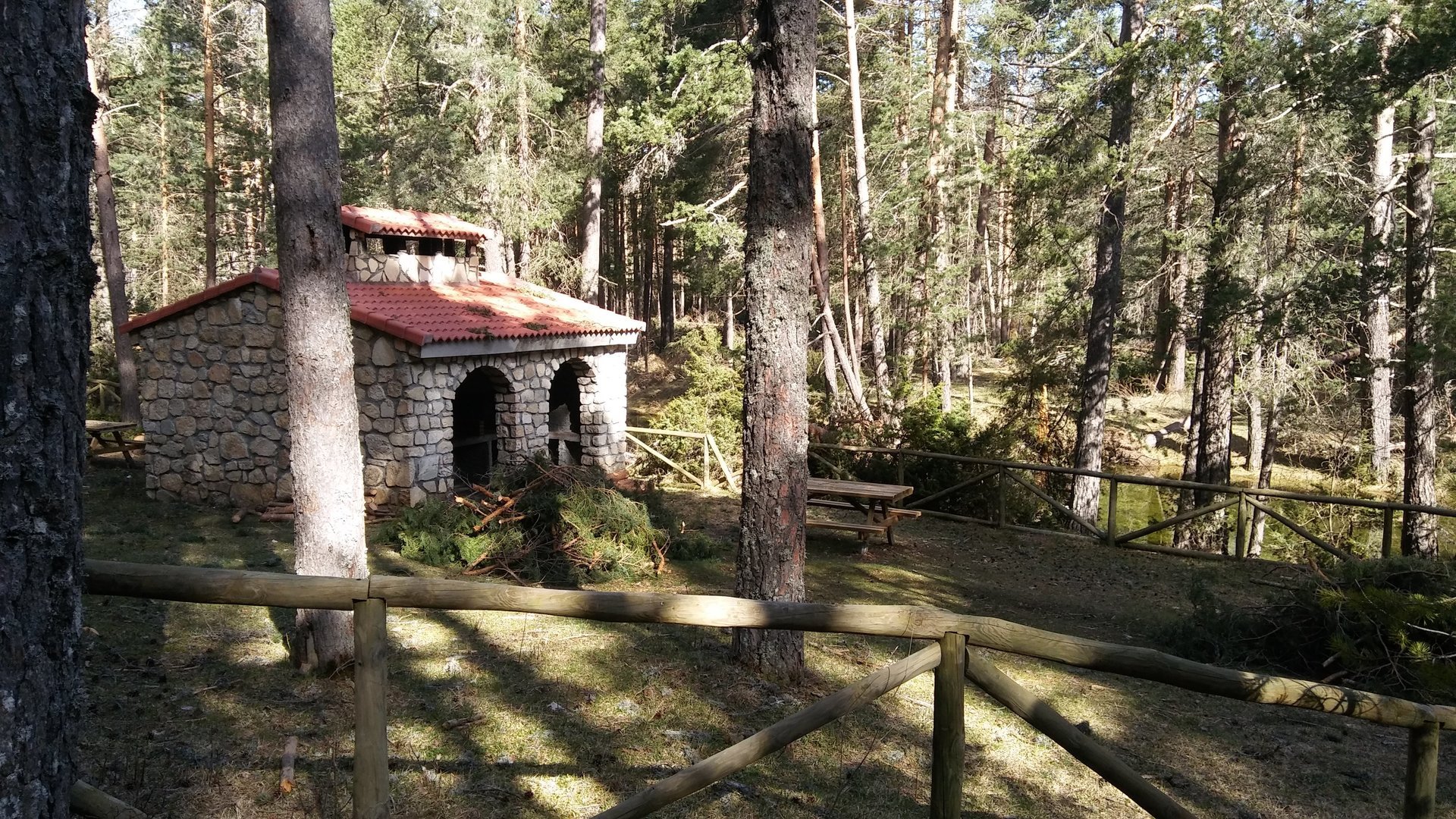 Alojamiento Bosque Nacimiento del río Cuervo Casa rural El Refugio Alojamiento Bosque Nacimiento del río Cuervo Casa rural El Refugio