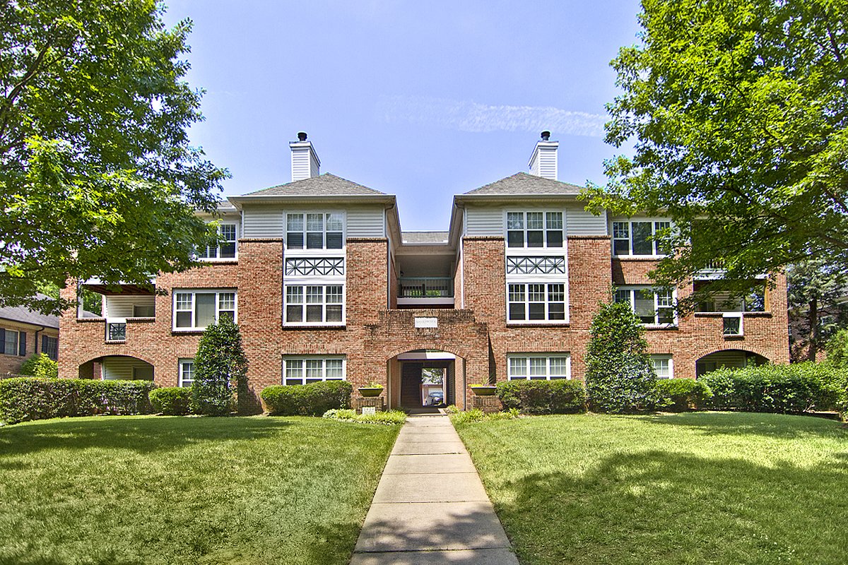 Zalecki Real Estate Apartments and Offices For Rent