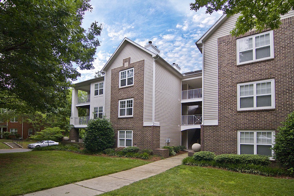 Zalecki Real Estate Apartments and Offices For Rent