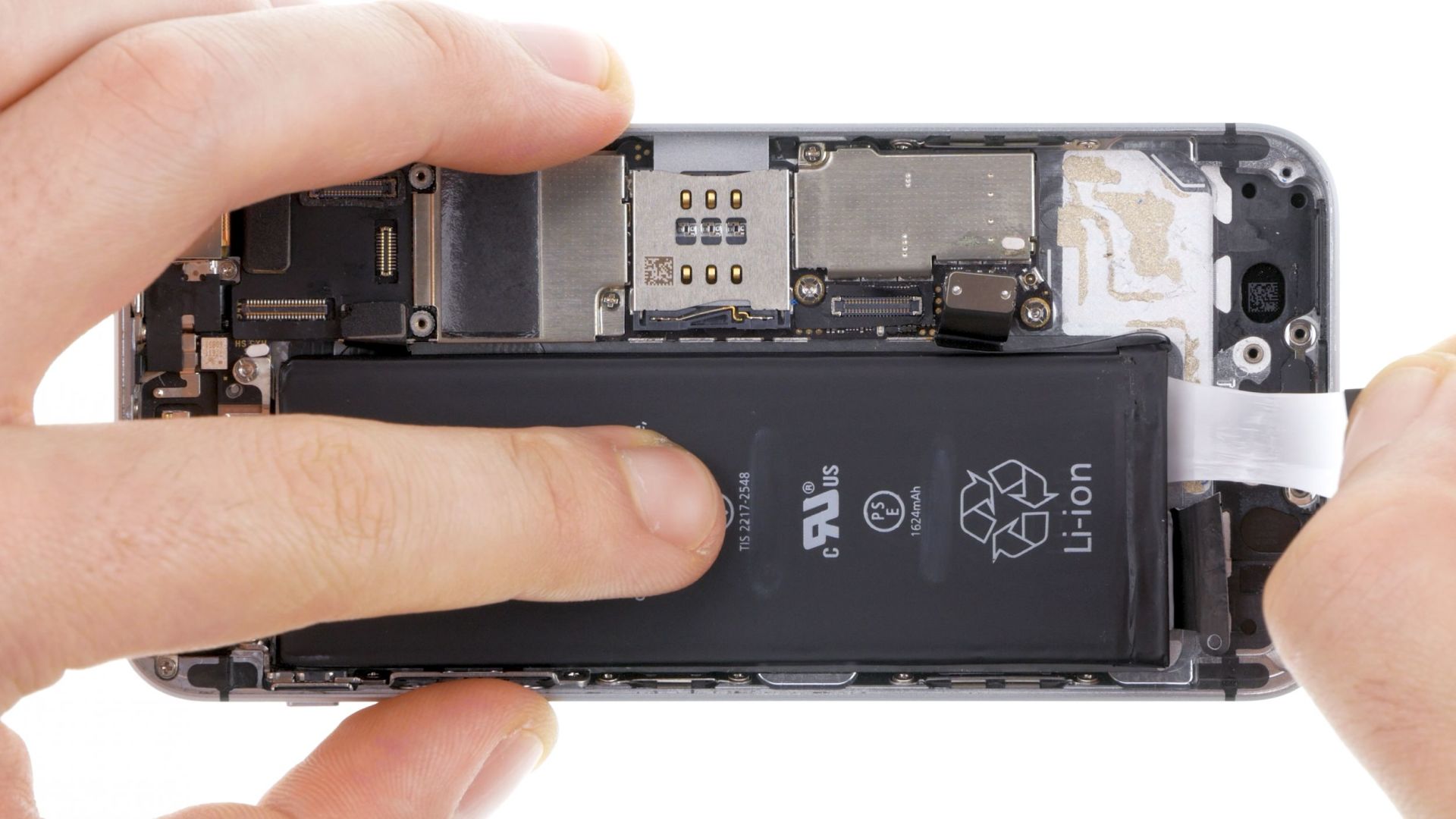 COMMENT REMPLACER LA BATTERIE DE L'IPHONE SE ET 5S