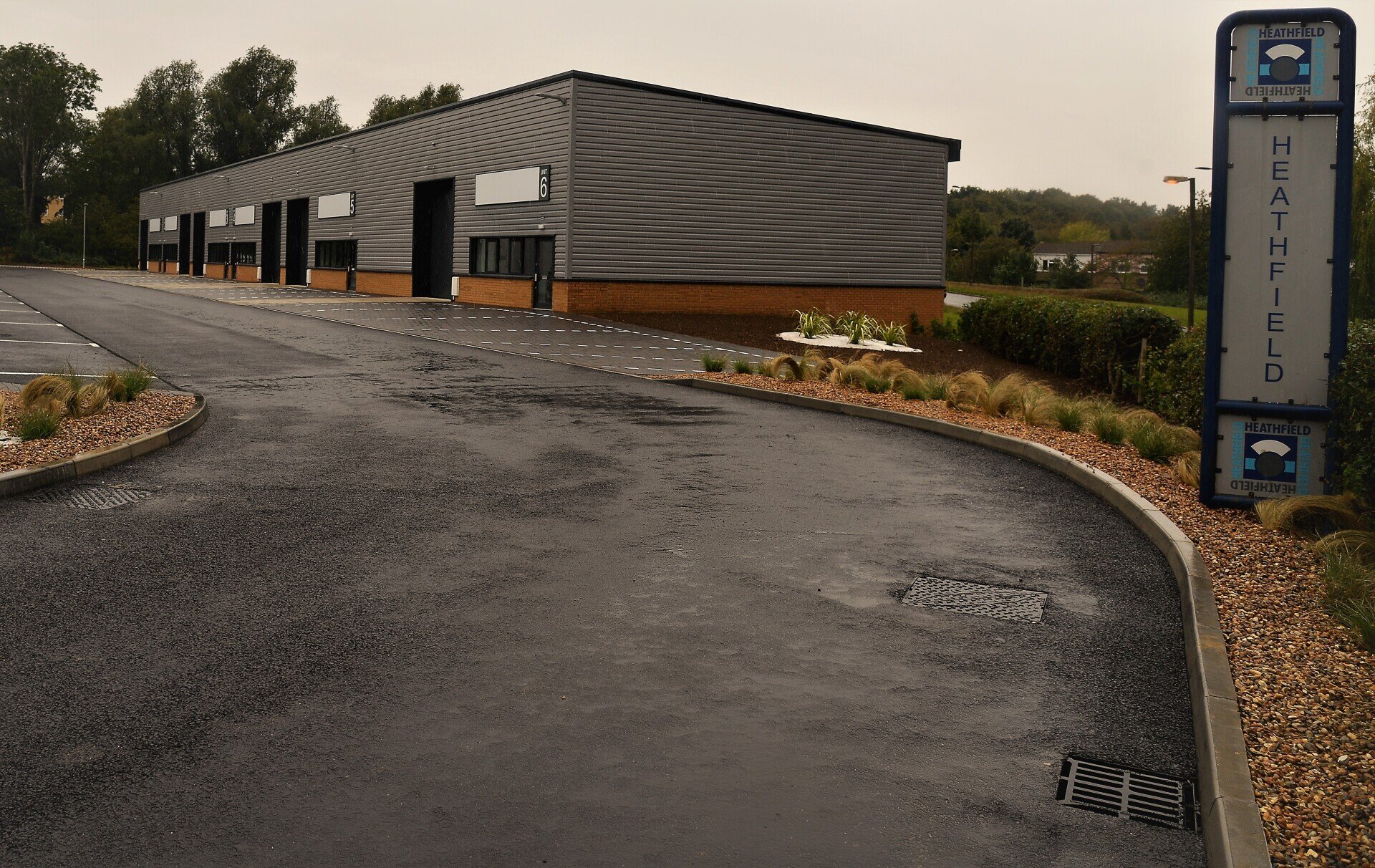 Heathfield, Stacey Bushes