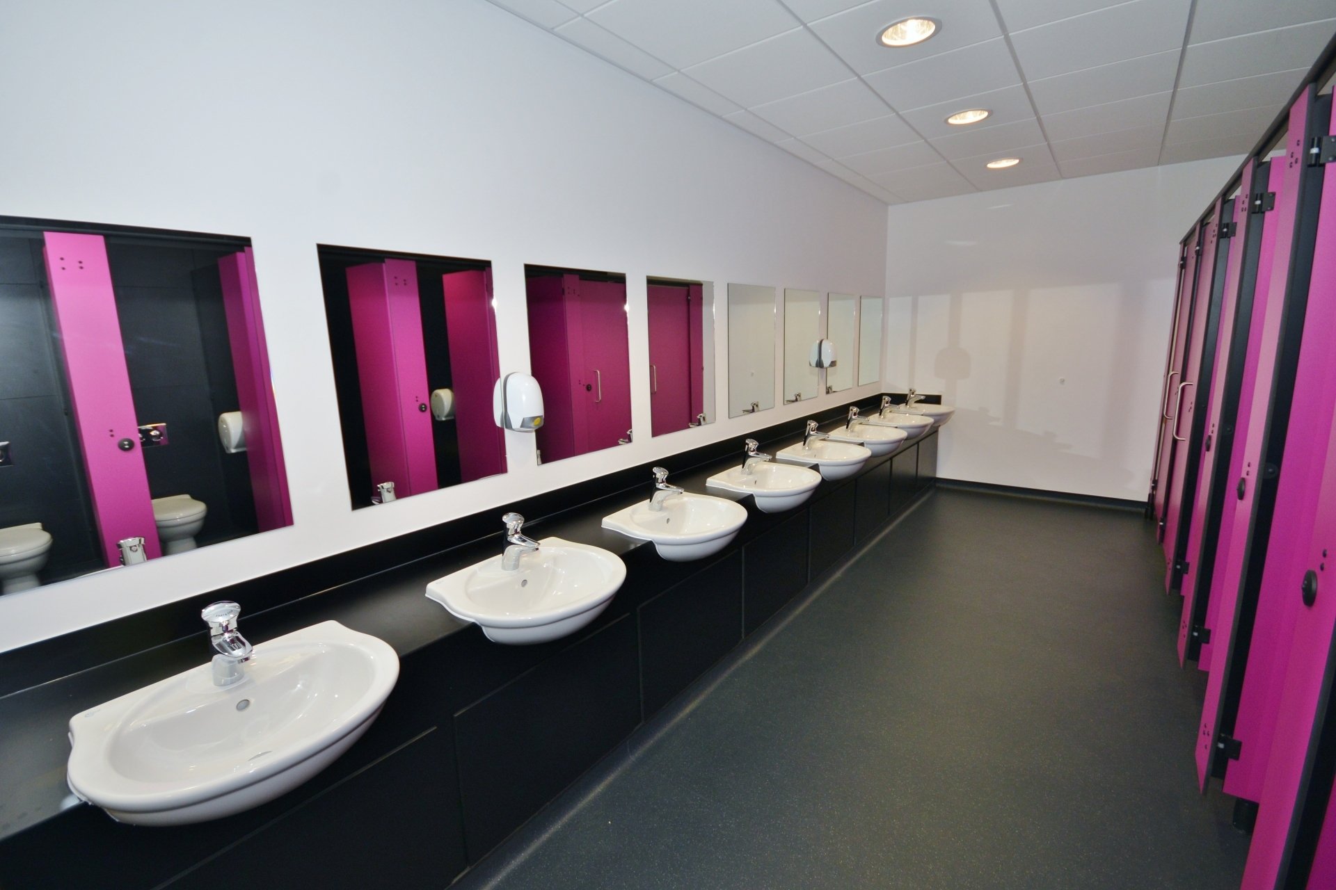 Redborne Upper School - Hall