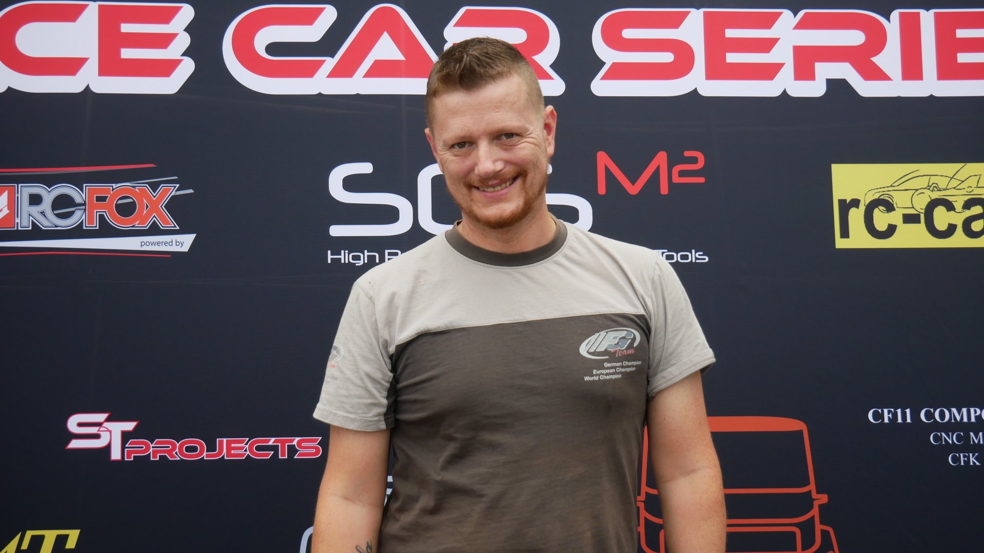 www.race-car-series.com