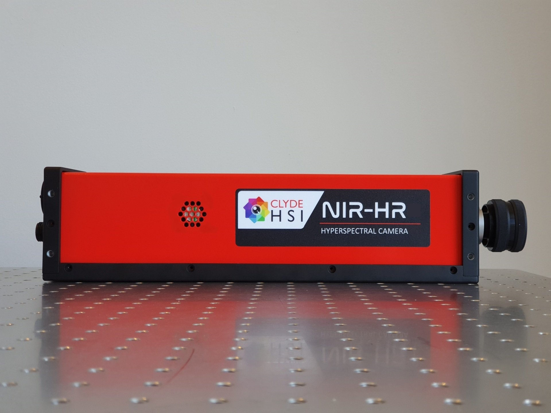 Nir Camera Example NIR-HR Hyperspectral Camera | 950 - 1700nm | ClydeHSI
