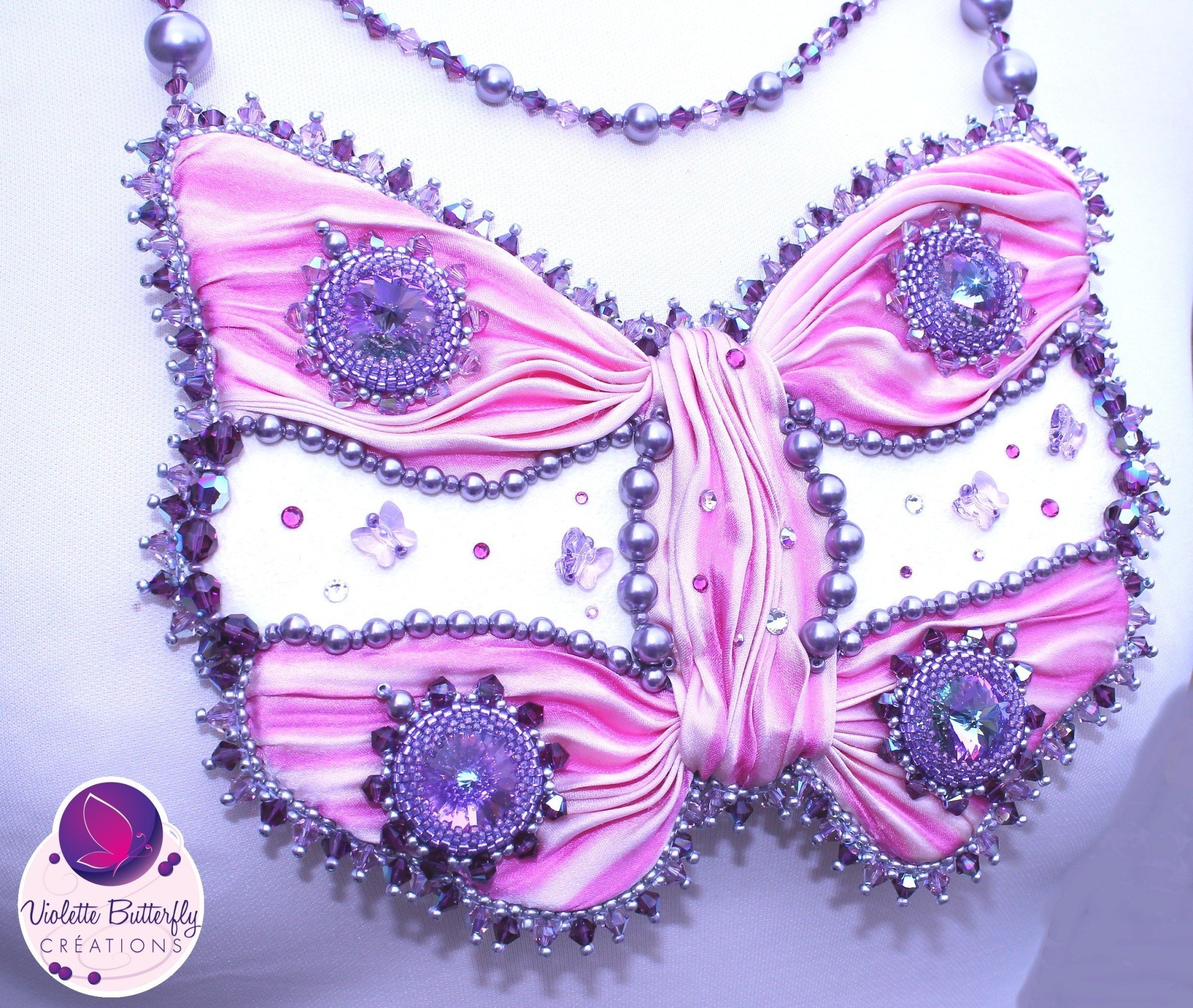 Collier de poitrine fleur - France