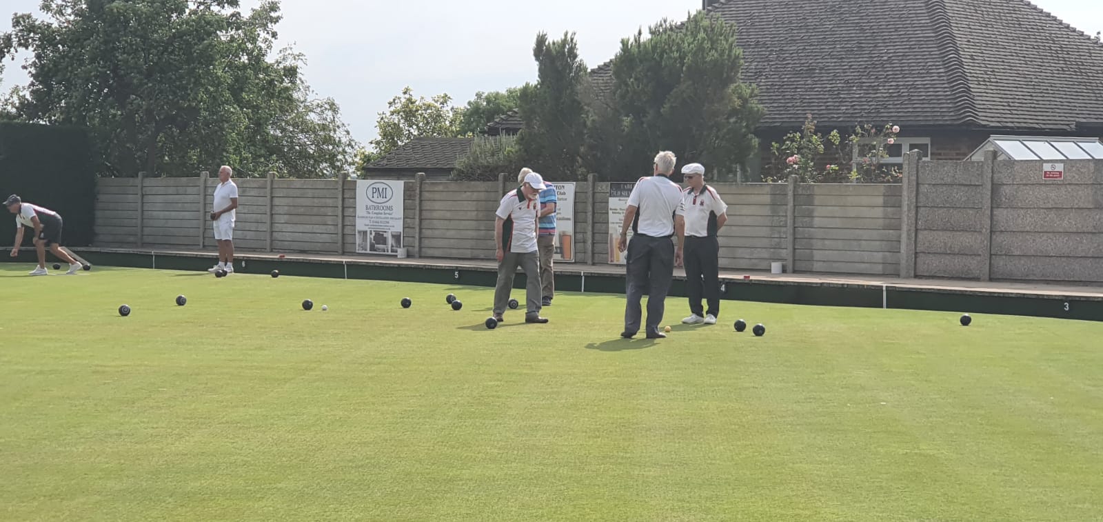 Earls Barton Bowls Club