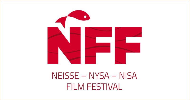 Logo für das Neisse-Nysa-Nisa Filmfestival: roter Text „NFF“, Fischgrafik und Text „NEISSE - NYSA - NISA FILM FESTIVAL“.