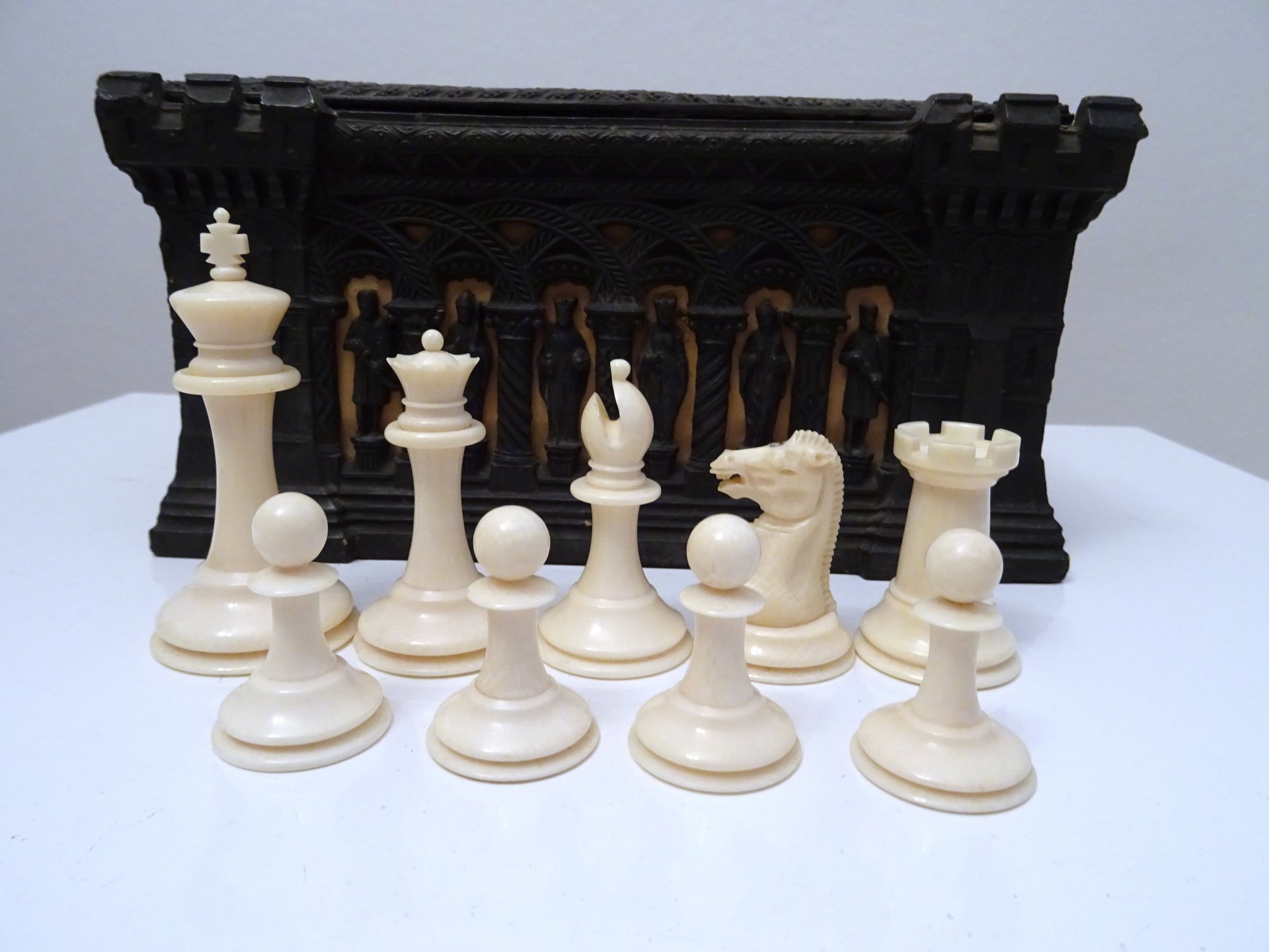 Jaques Staunton Ivory Chess Set in Carton Pierre Casket, 3