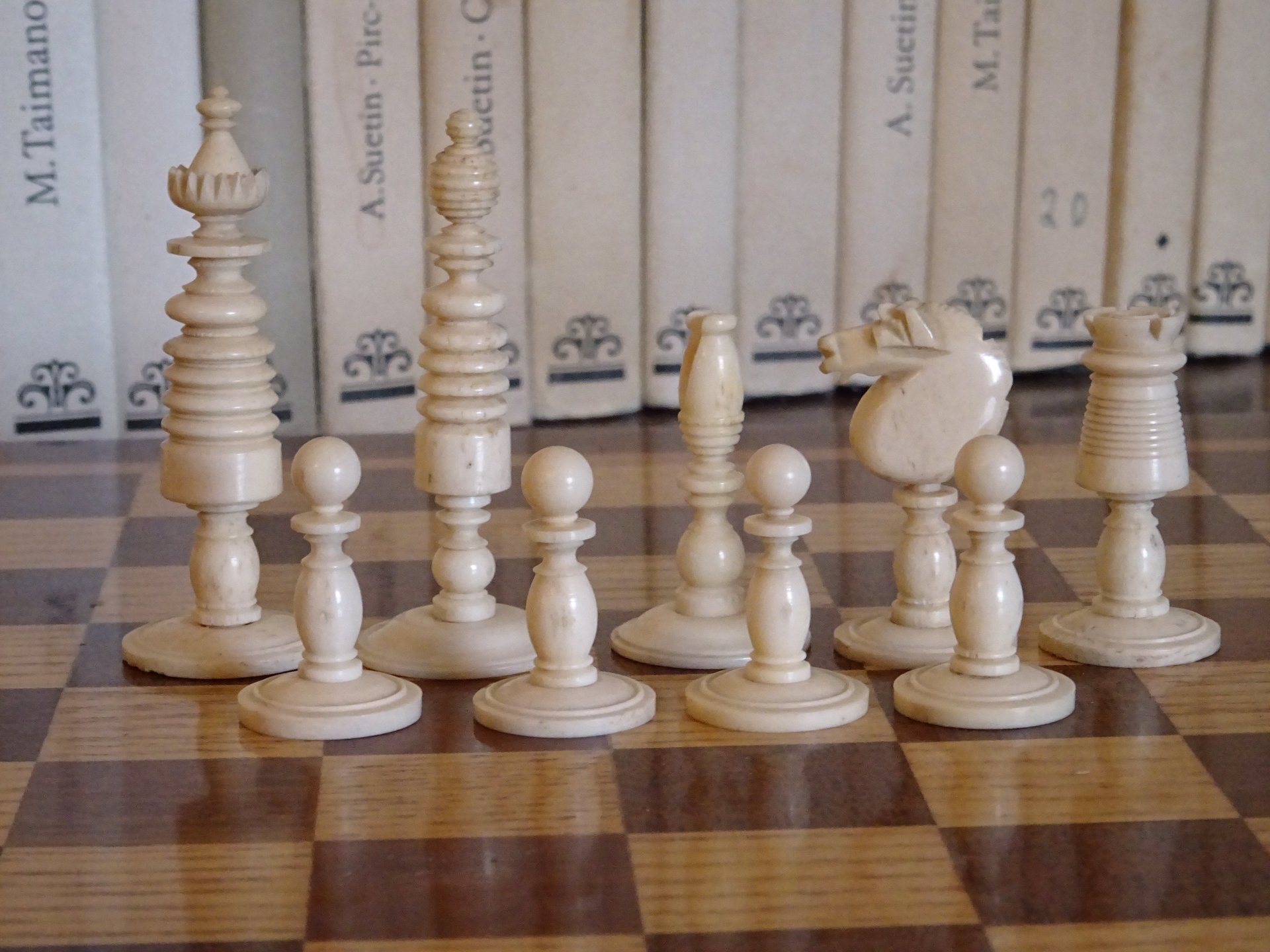 english-bone-chess-set-1870-1900