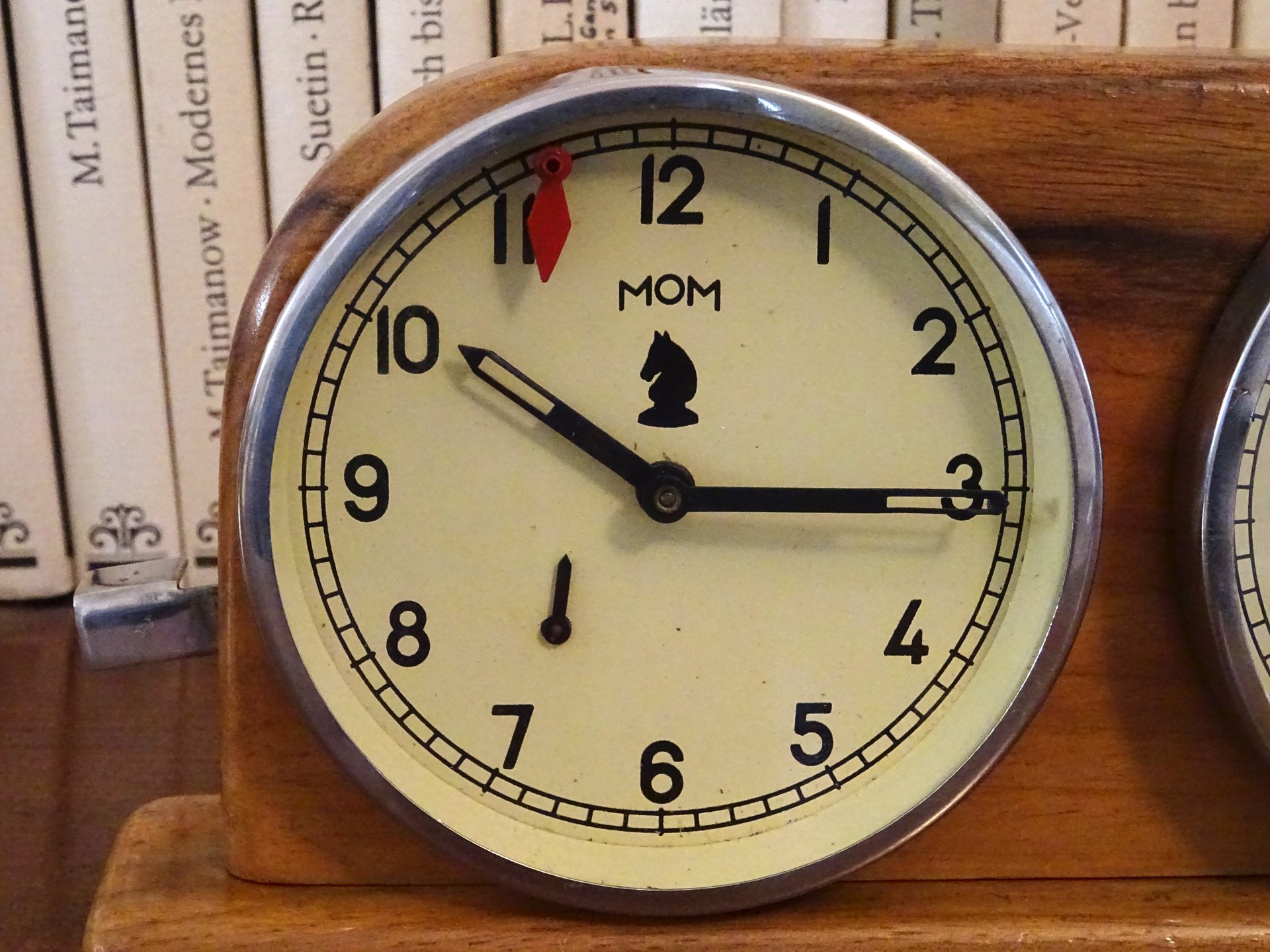 MOM Chess Clock, Hungarian, 19501960