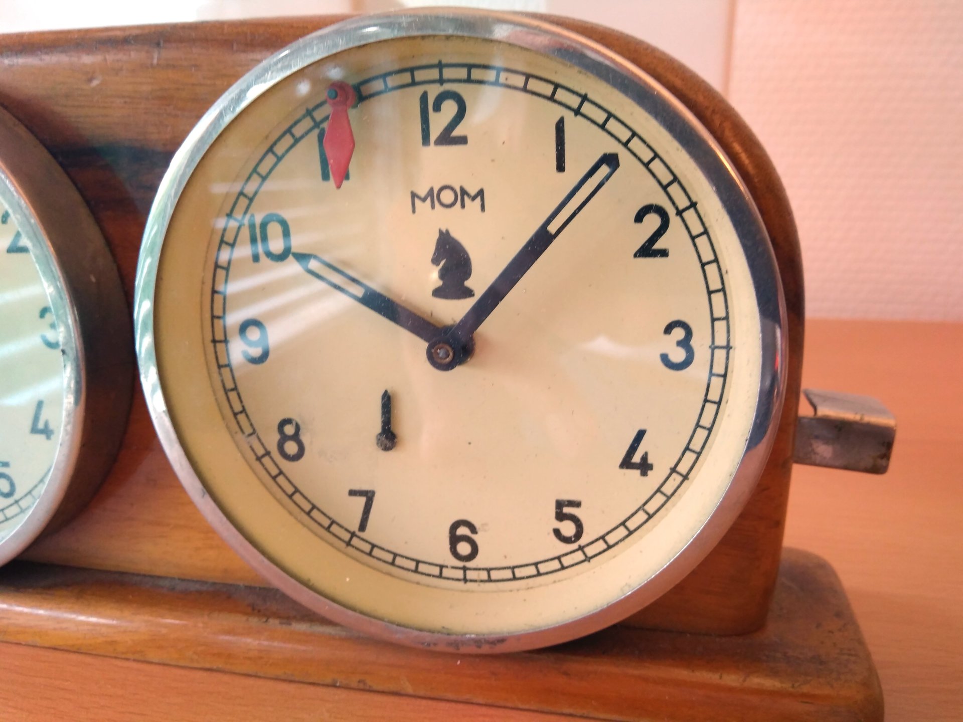 MOM Chess Clock, Hungarian, 19501960