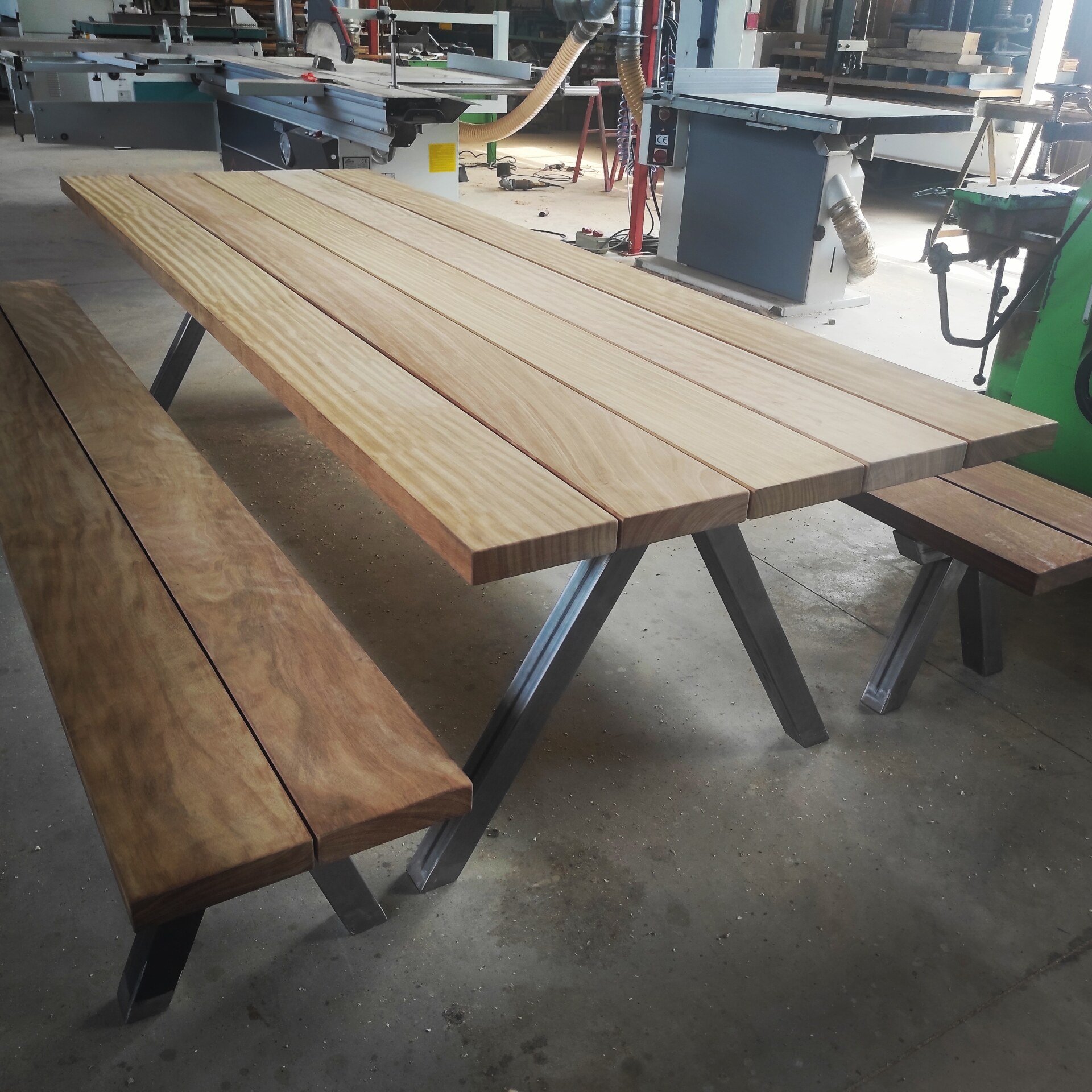 Table extérieur bois sur mesure