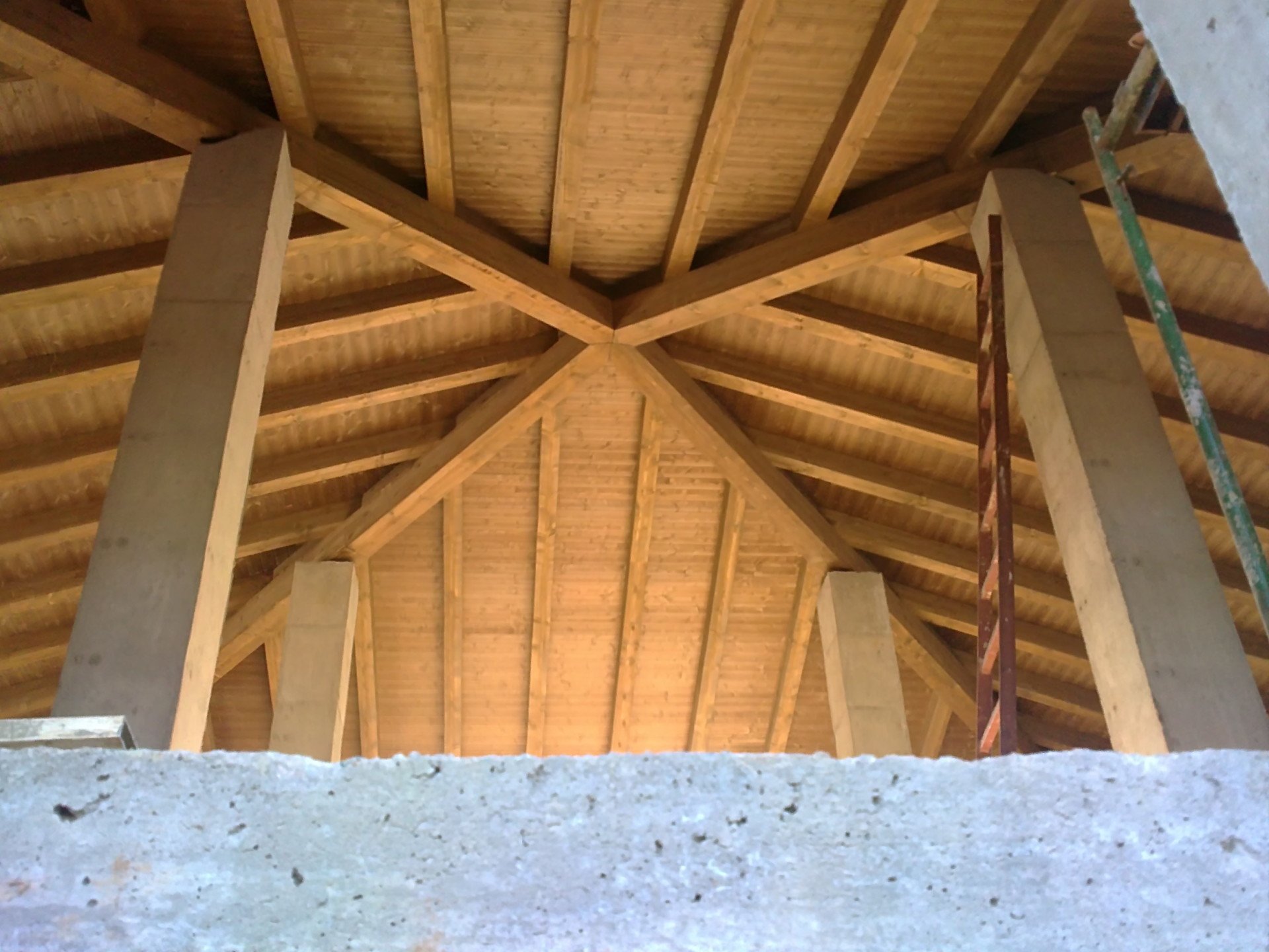 Diseño y cálculo de estructuras de madera, entramado ligero, CLT