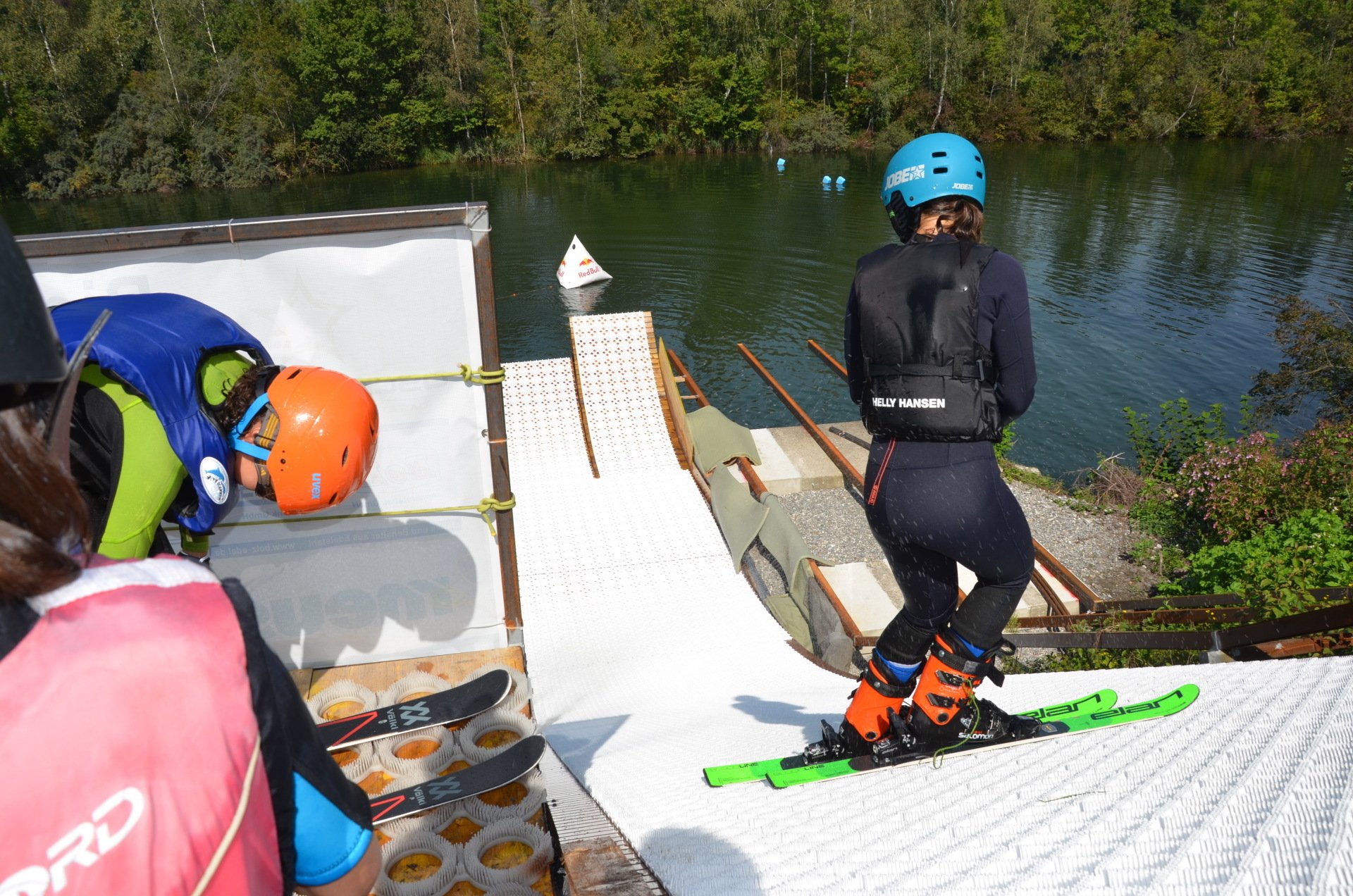 Skitrax World - WaterTrax - Sliding mats for freestyle water jumps