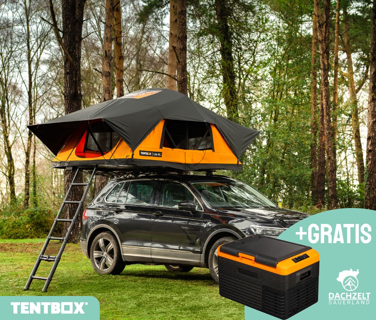 Schwarzes Dachzelt auf weißem Auto, mit der Aufschrift „TentBox GO“ sowie Preis- und Funktionsangaben.