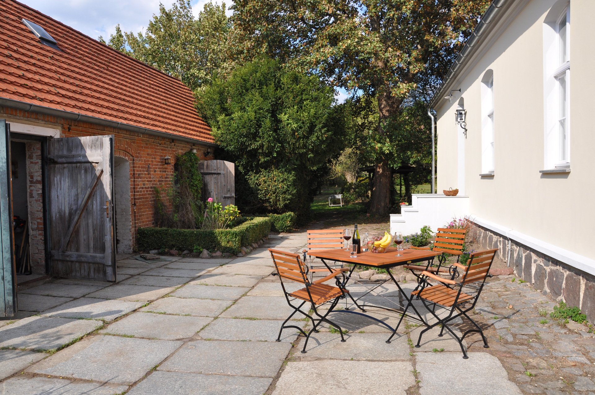 Haus Hohenholz Ferienhaus Uckermark Vorpommern Garten